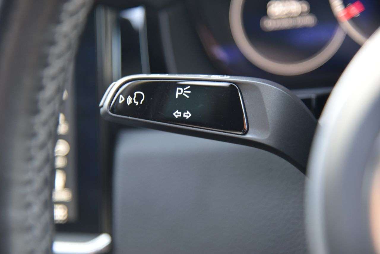 2019 PORSCHE CAYENNE 2019 PORSCHE CAYENNE