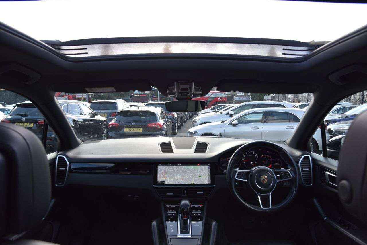 2019 PORSCHE CAYENNE 2019 PORSCHE CAYENNE