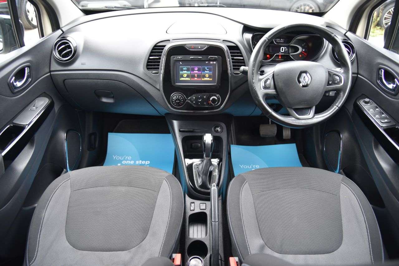 A 2017 RENAULT CAPTUR 1.5 dCi ENERGY Dynamique S Nav SUV 5dr Diesel Auto Euro 6 (s/s) (90 ps) SAT A 2017 RENAULT CAPTUR 1.5 dCi ENERGY Dynamique S Nav SUV 5dr Diesel Auto Euro 6 (s/s) (90 ps) SAT