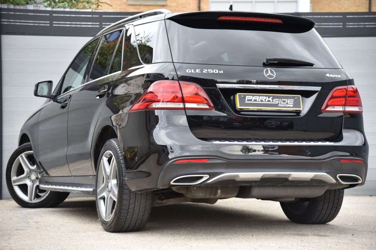 A 2016 MERCEDES-BENZ GLE 2.1 GLE250d AMG Line (Premium) SUV 5dr Diesel G-Tronic 4MATIC Euro 6 (s/s) A 2016 MERCEDES-BENZ GLE 2.1 GLE250d AMG Line (Premium) SUV 5dr Diesel G-Tronic 4MATIC Euro 6 (s/s)