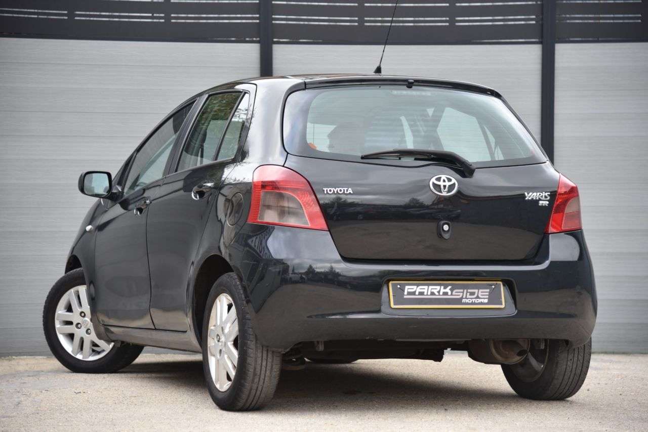 A 2007 TOYOTA YARIS 1.3 VVT-i TR Hatchback 5dr Petrol Manual (141 g/km, 85 bhp) PART X to Clear A 2007 TOYOTA YARIS 1.3 VVT-i TR Hatchback 5dr Petrol Manual (141 g/km, 85 bhp) PART X to Clear