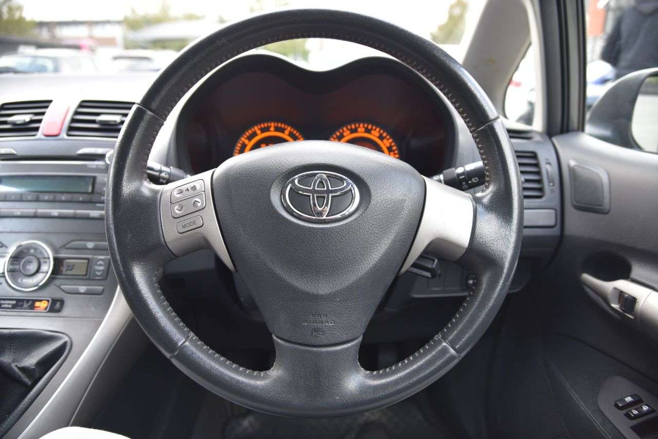 2009 TOYOTA AURIS 2009 TOYOTA AURIS