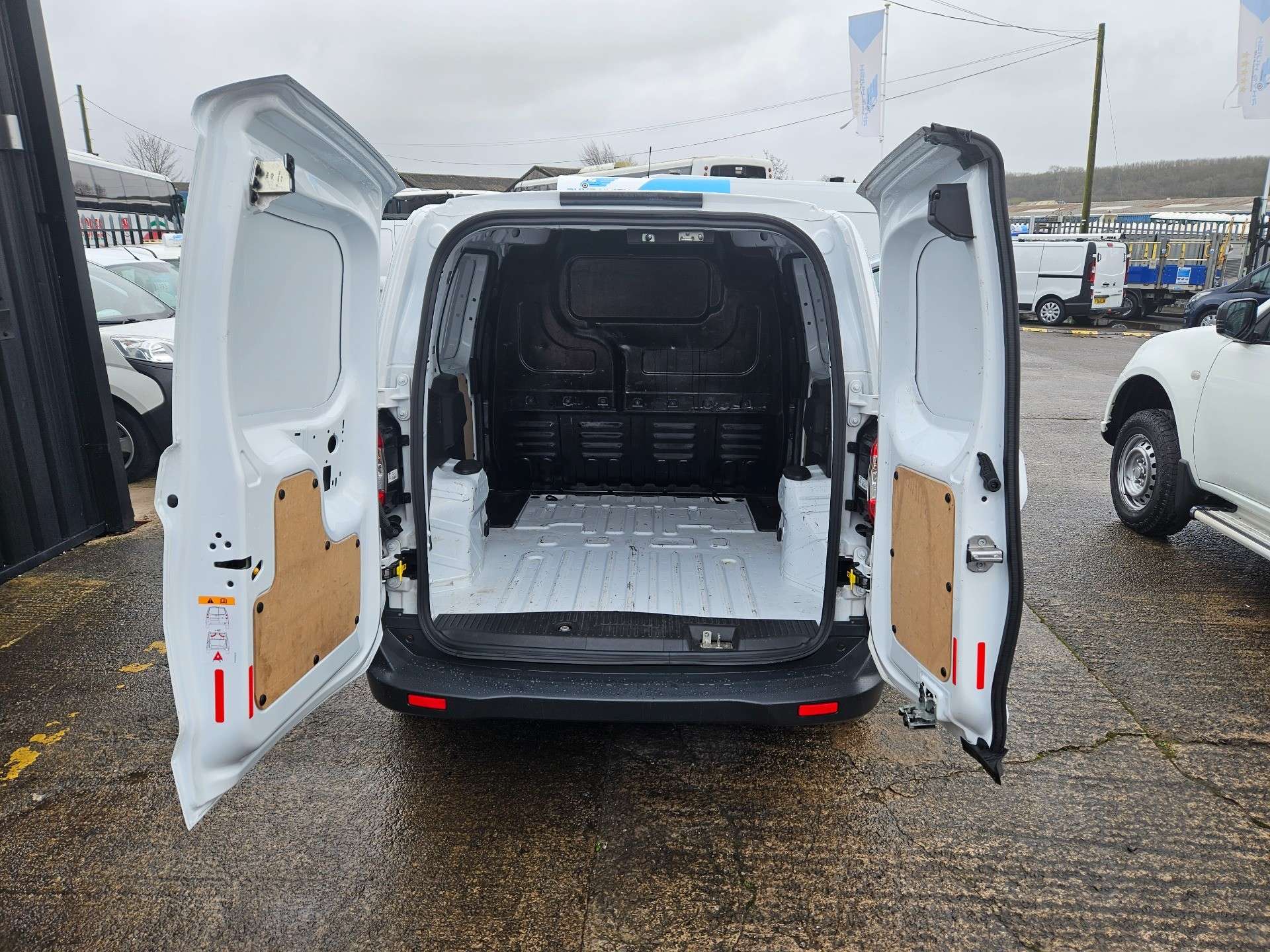 2018 FORD TRANSIT COURIER 2018 FORD TRANSIT COURIER