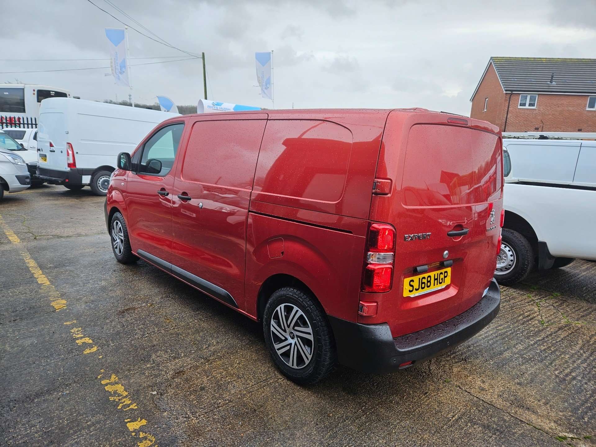 A 2018 PEUGEOT EXPERT BLUE HDI PROFESSIONAL STANDARD A 2018 PEUGEOT EXPERT BLUE HDI PROFESSIONAL STANDARD