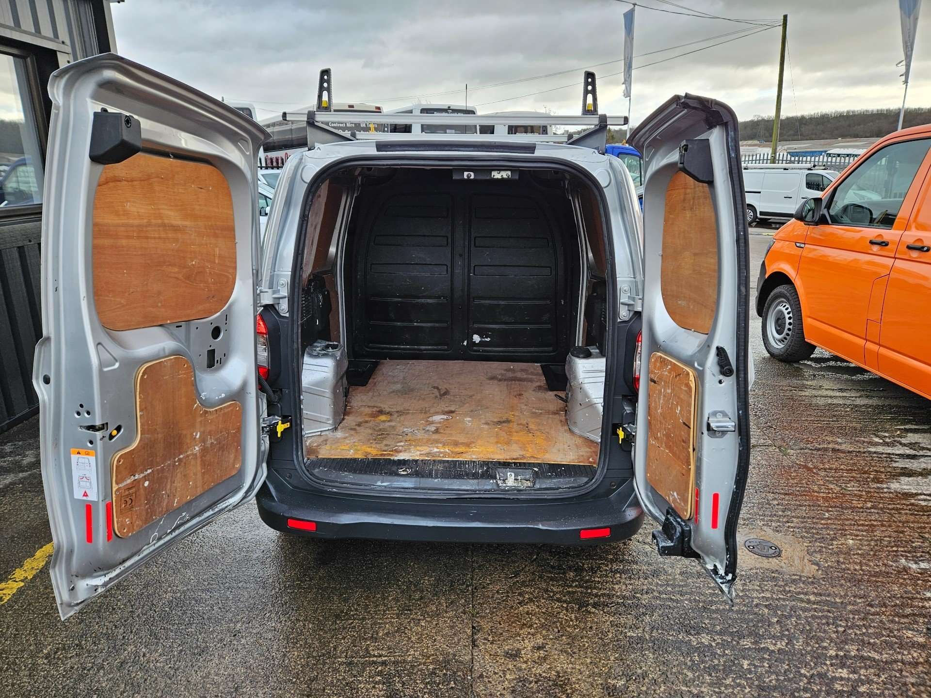 2017 FORD TRANSIT COURIER 2017 FORD TRANSIT COURIER