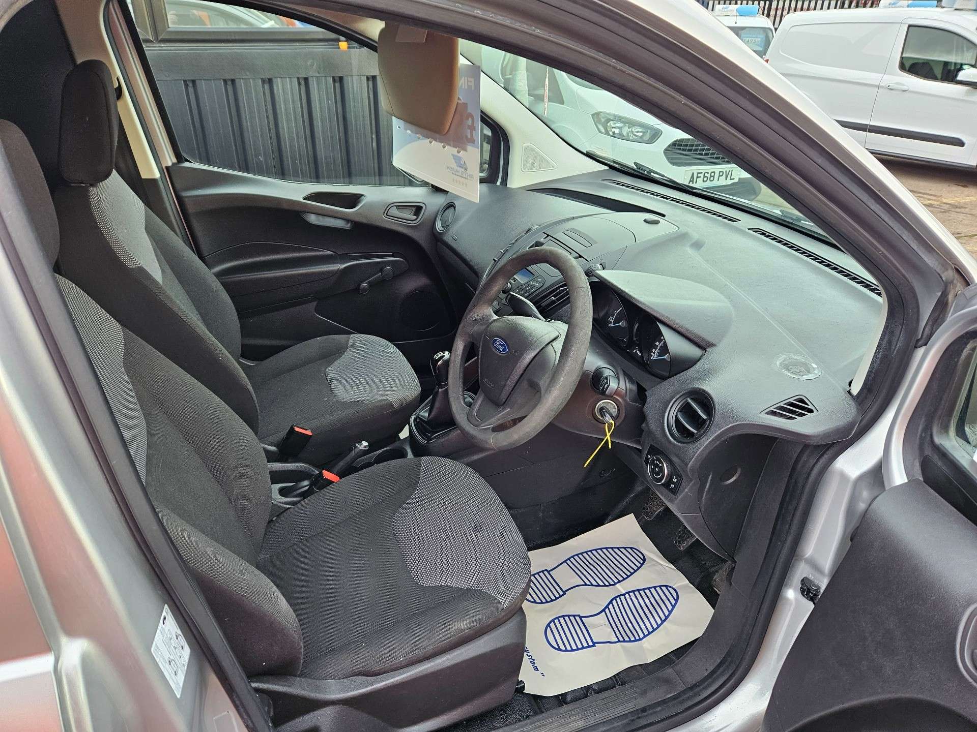 2017 FORD TRANSIT COURIER 2017 FORD TRANSIT COURIER