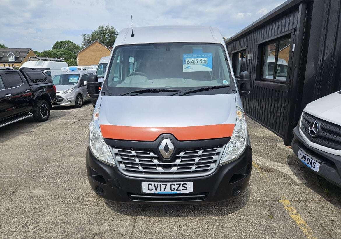 A 2017 RENAULT MASTER MM35 BUSINESS PLUS ENERGY DCI CRC A 2017 RENAULT MASTER MM35 BUSINESS PLUS ENERGY DCI CRC