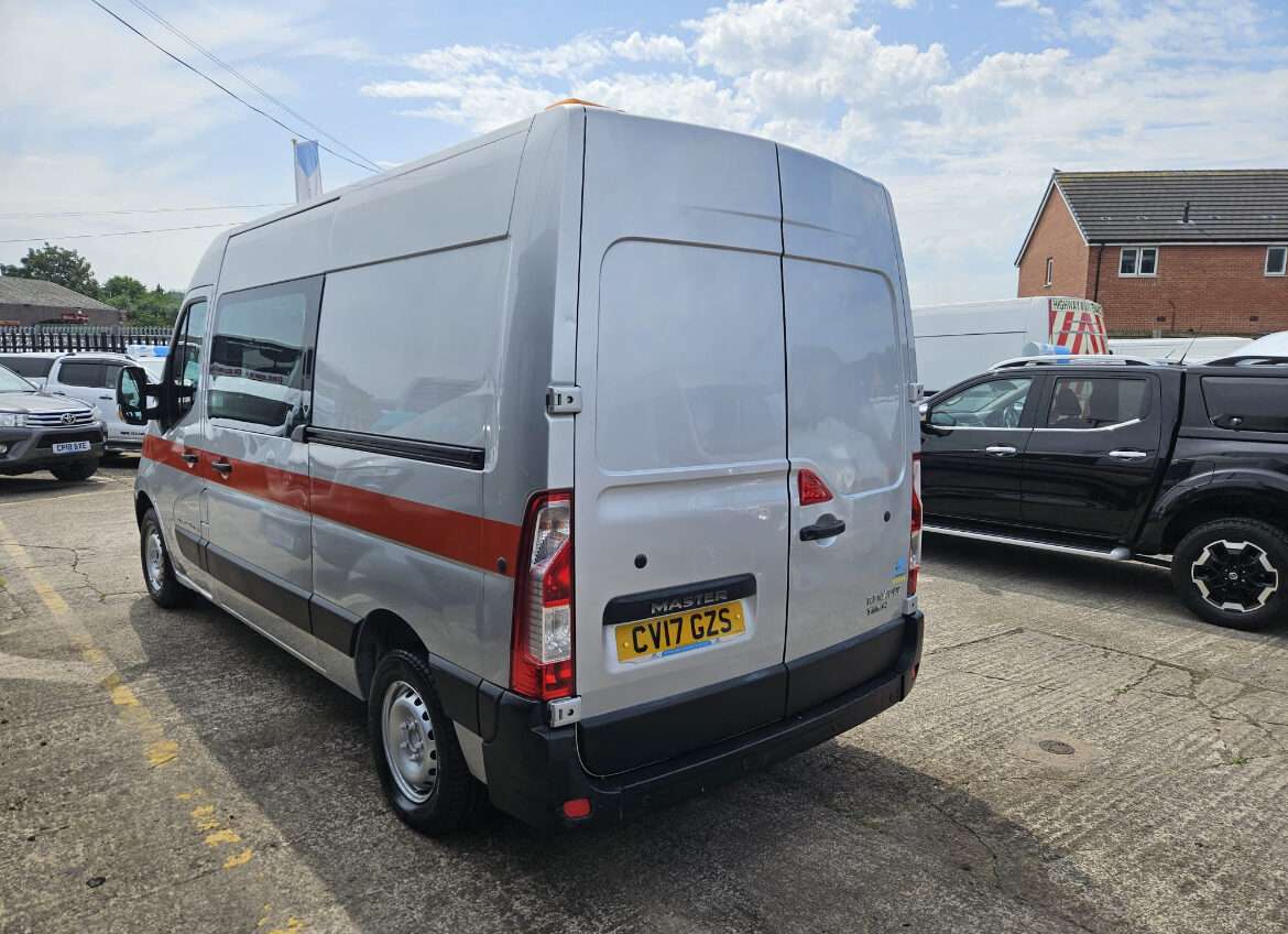 A 2017 RENAULT MASTER MM35 BUSINESS PLUS ENERGY DCI CRC A 2017 RENAULT MASTER MM35 BUSINESS PLUS ENERGY DCI CRC