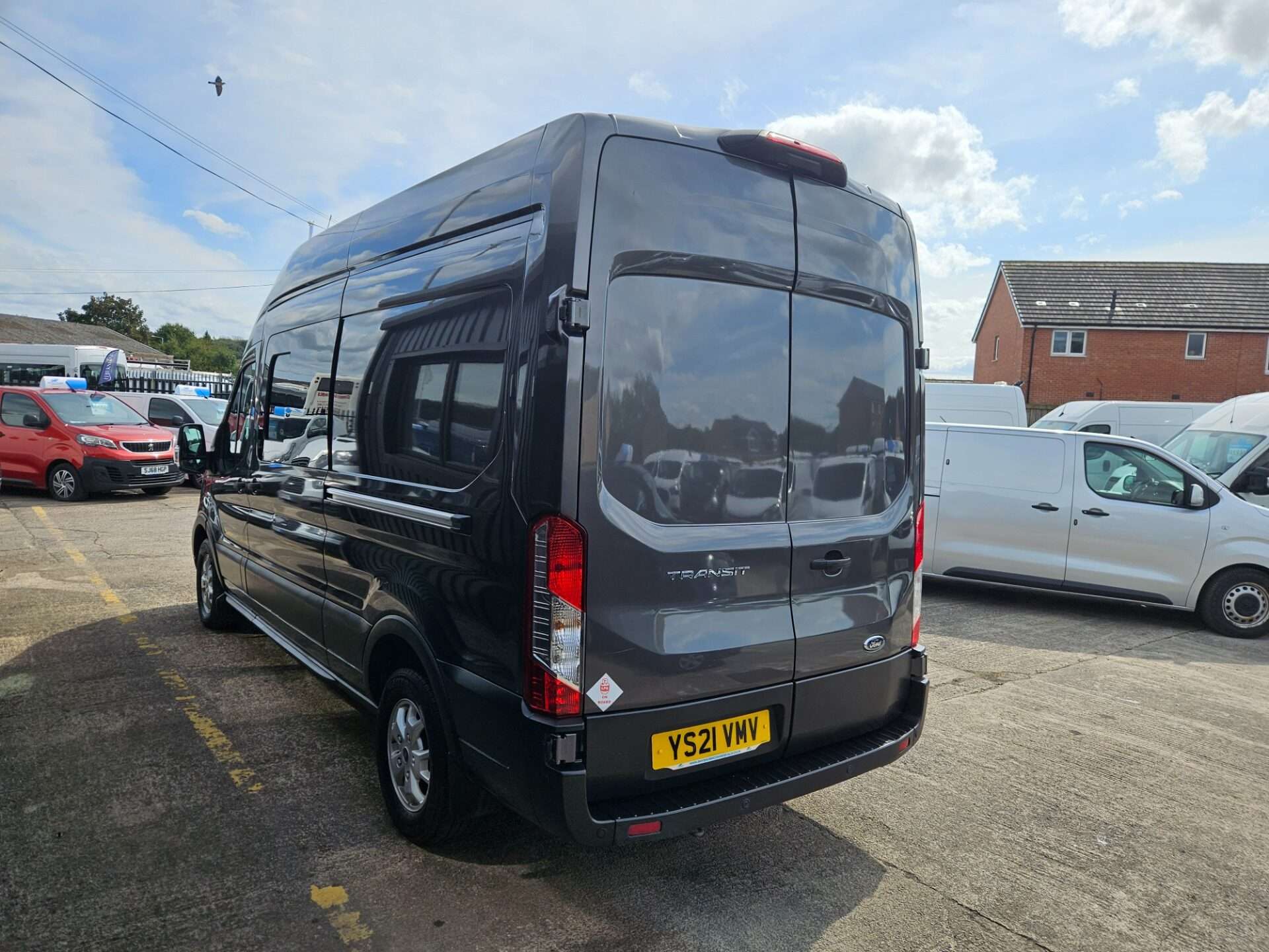 A 2021 FORD TRANSIT 350 LIMITED P/V ECOBLUE A 2021 FORD TRANSIT 350 LIMITED P/V ECOBLUE