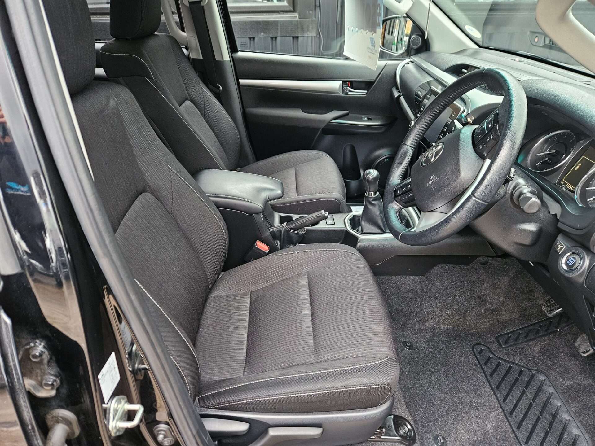 2021 TOYOTA HILUX 2021 TOYOTA HILUX