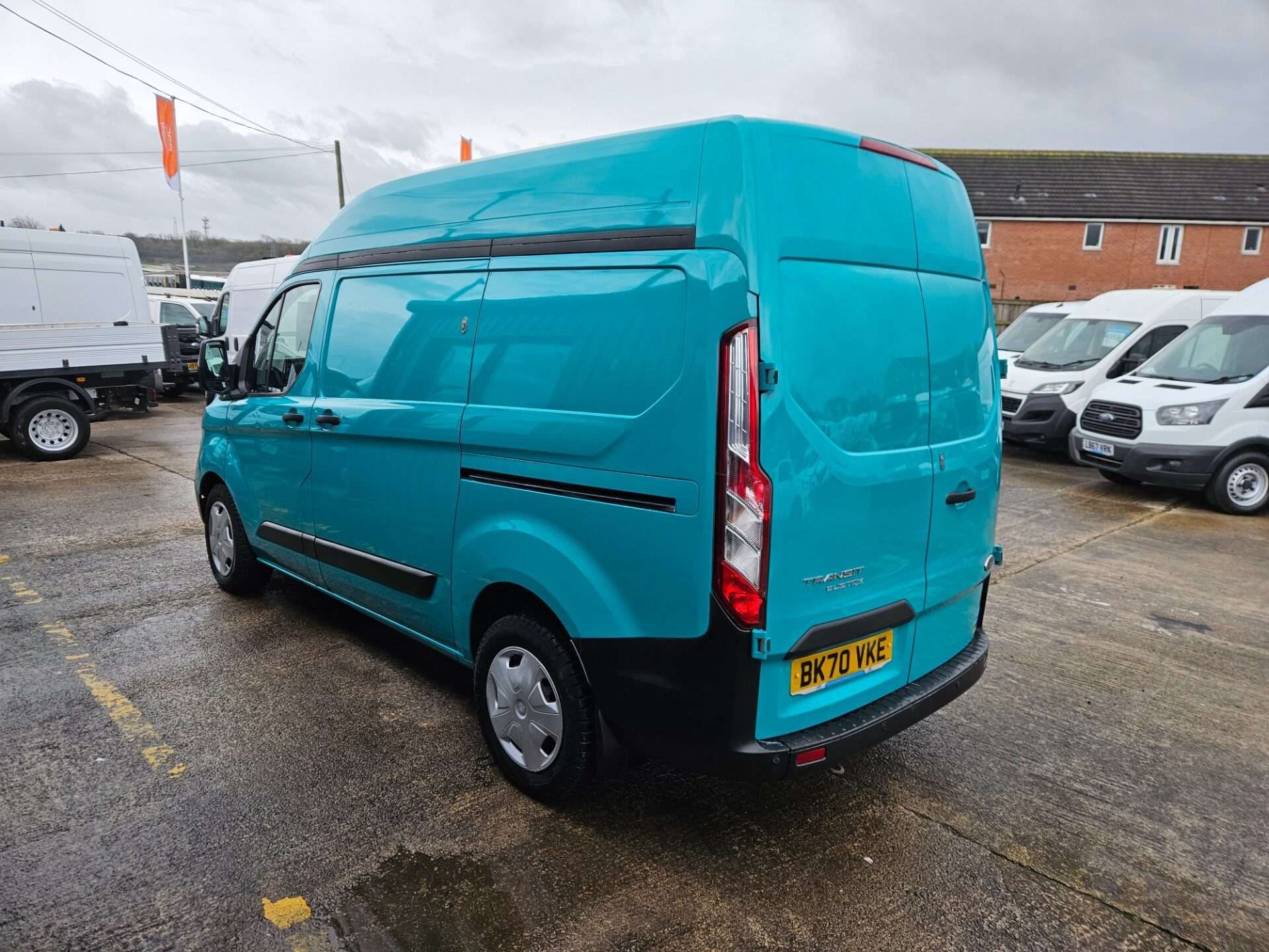 A 2020 FORD TRANSIT CUSTOM 340 TREND P/V ECOBLUE A 2020 FORD TRANSIT CUSTOM 340 TREND P/V ECOBLUE