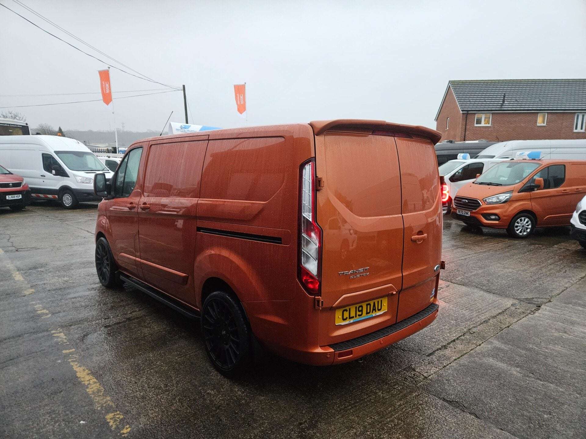 A 2019 FORD TRANSIT CUSTOM 280 LIMITED P/V L1 H1 A 2019 FORD TRANSIT CUSTOM 280 LIMITED P/V L1 H1