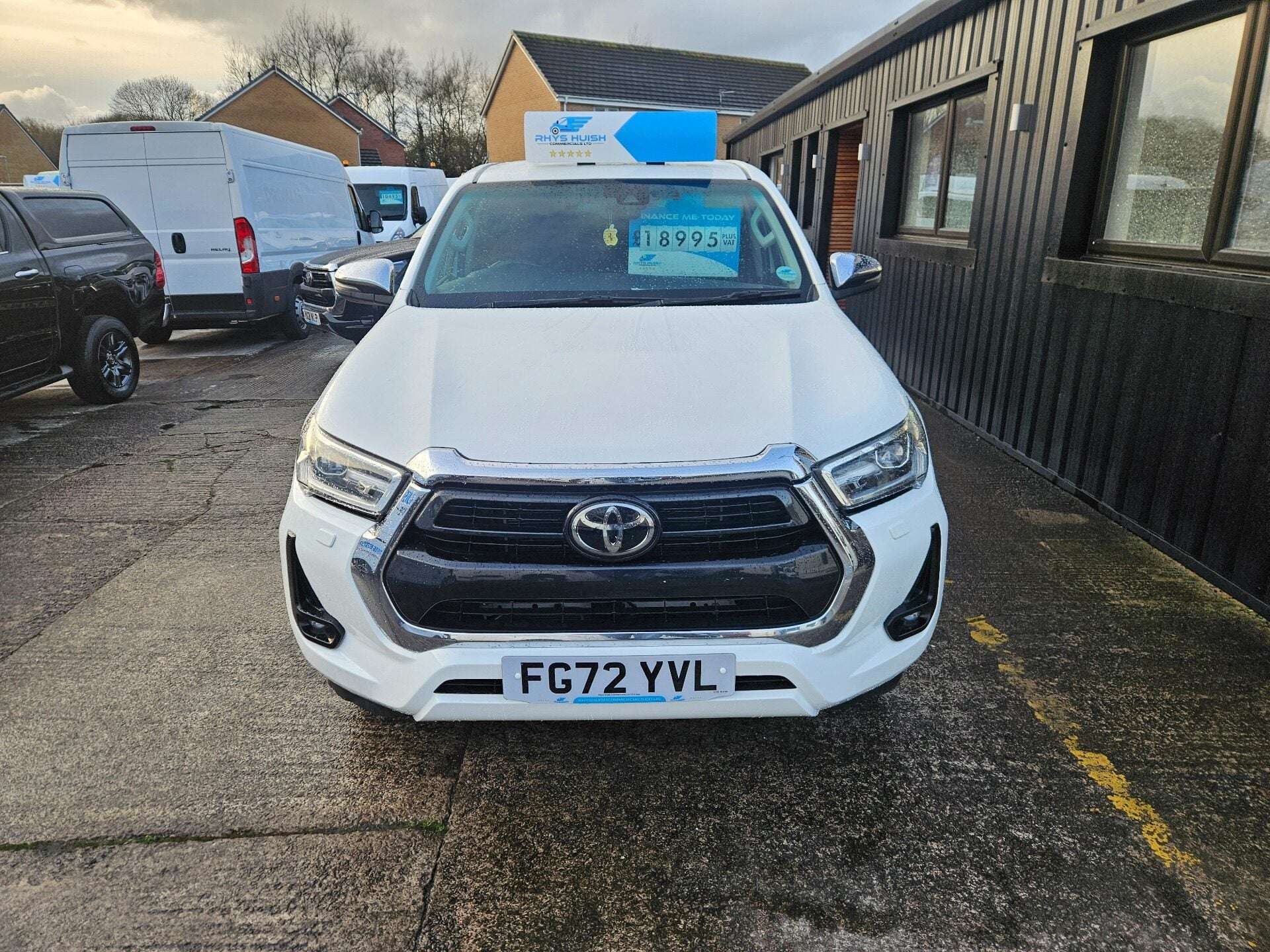 A 2022 TOYOTA HILUX INVINCIBLE 4WD D-4D DCB A 2022 TOYOTA HILUX INVINCIBLE 4WD D-4D DCB