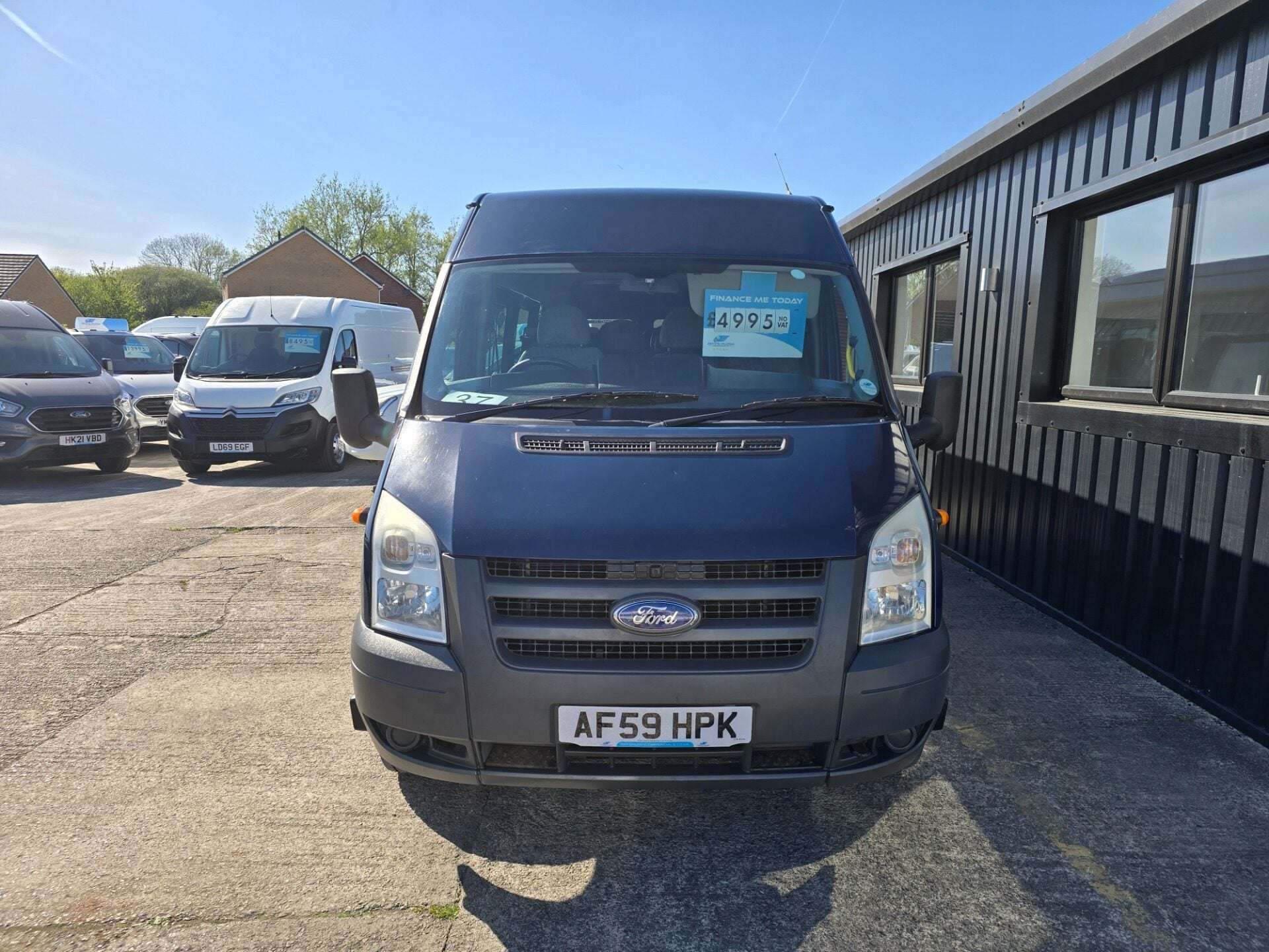 A 2009 FORD TRANSIT 350 DRW A 2009 FORD TRANSIT 350 DRW