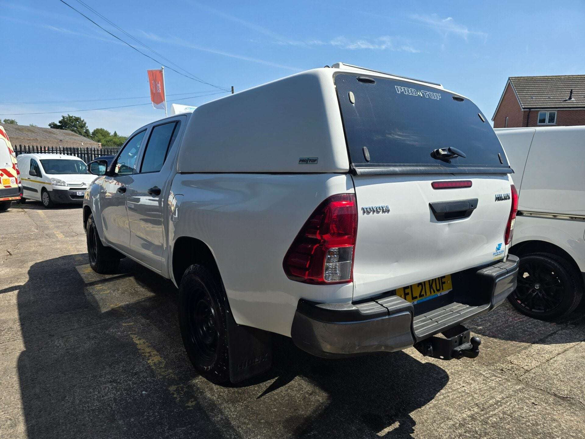 A 2021 TOYOTA HILUX ACTIVE 4WD D-4D DCB A 2021 TOYOTA HILUX ACTIVE 4WD D-4D DCB
