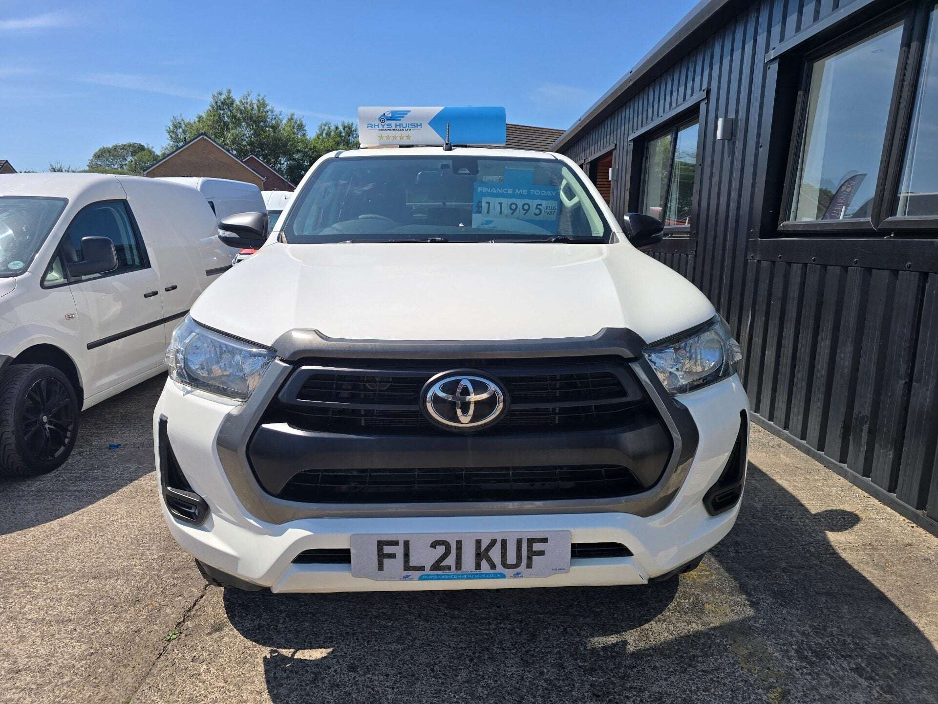 A 2021 TOYOTA HILUX ACTIVE 4WD D-4D DCB A 2021 TOYOTA HILUX ACTIVE 4WD D-4D DCB