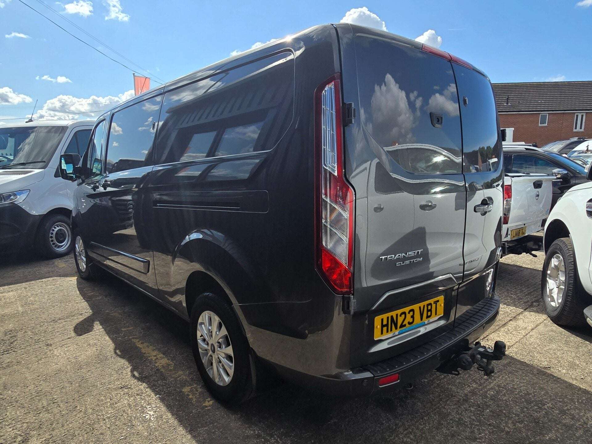 A 2023 FORD TRANSIT CUSTOM 300 LIMITED P/V ECOBLUE A 2023 FORD TRANSIT CUSTOM 300 LIMITED P/V ECOBLUE