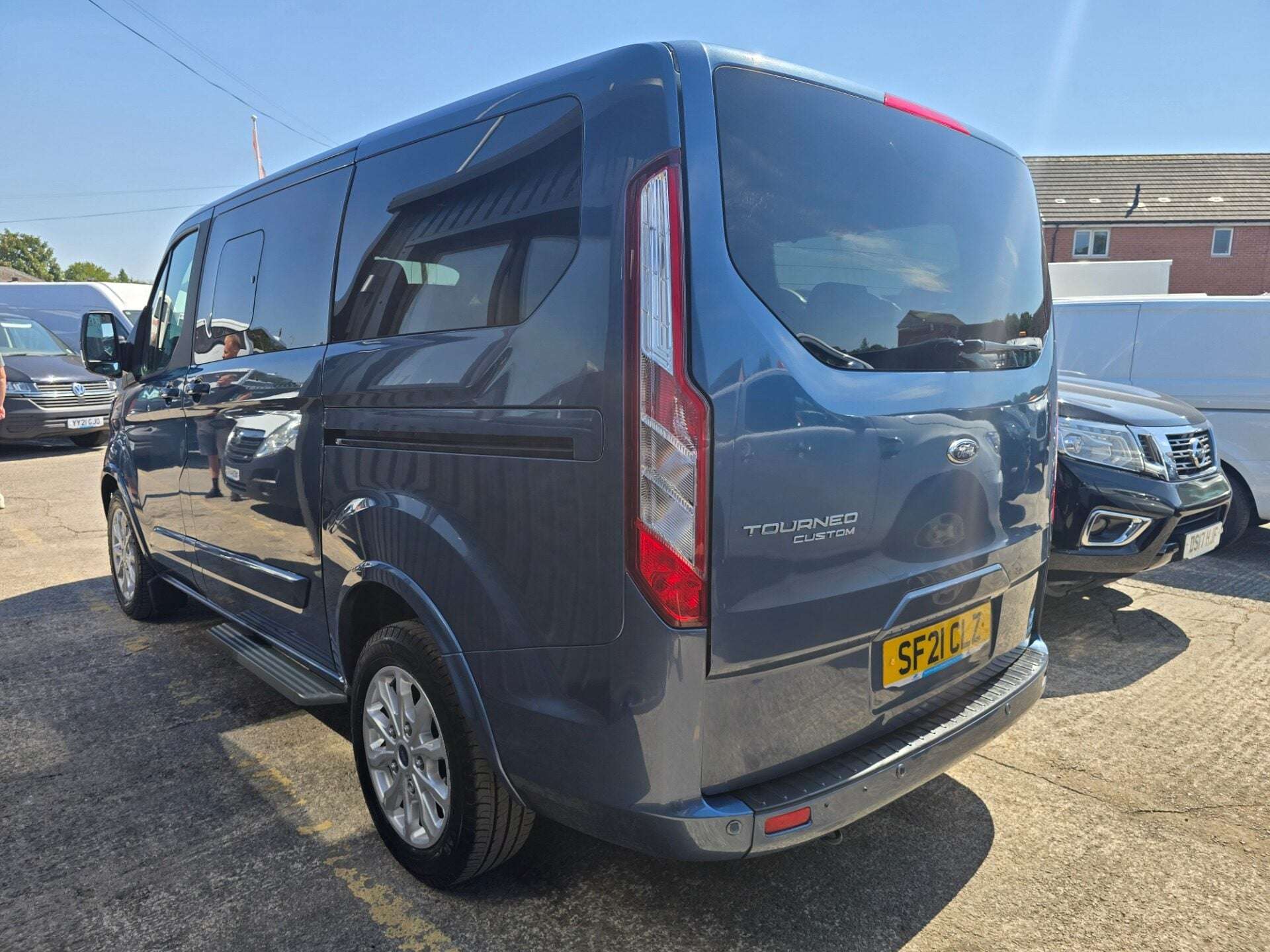 A 2021 FORD TOURNEO CUSTOM 320 TITANIUM ECOBLUE A 2021 FORD TOURNEO CUSTOM 320 TITANIUM ECOBLUE