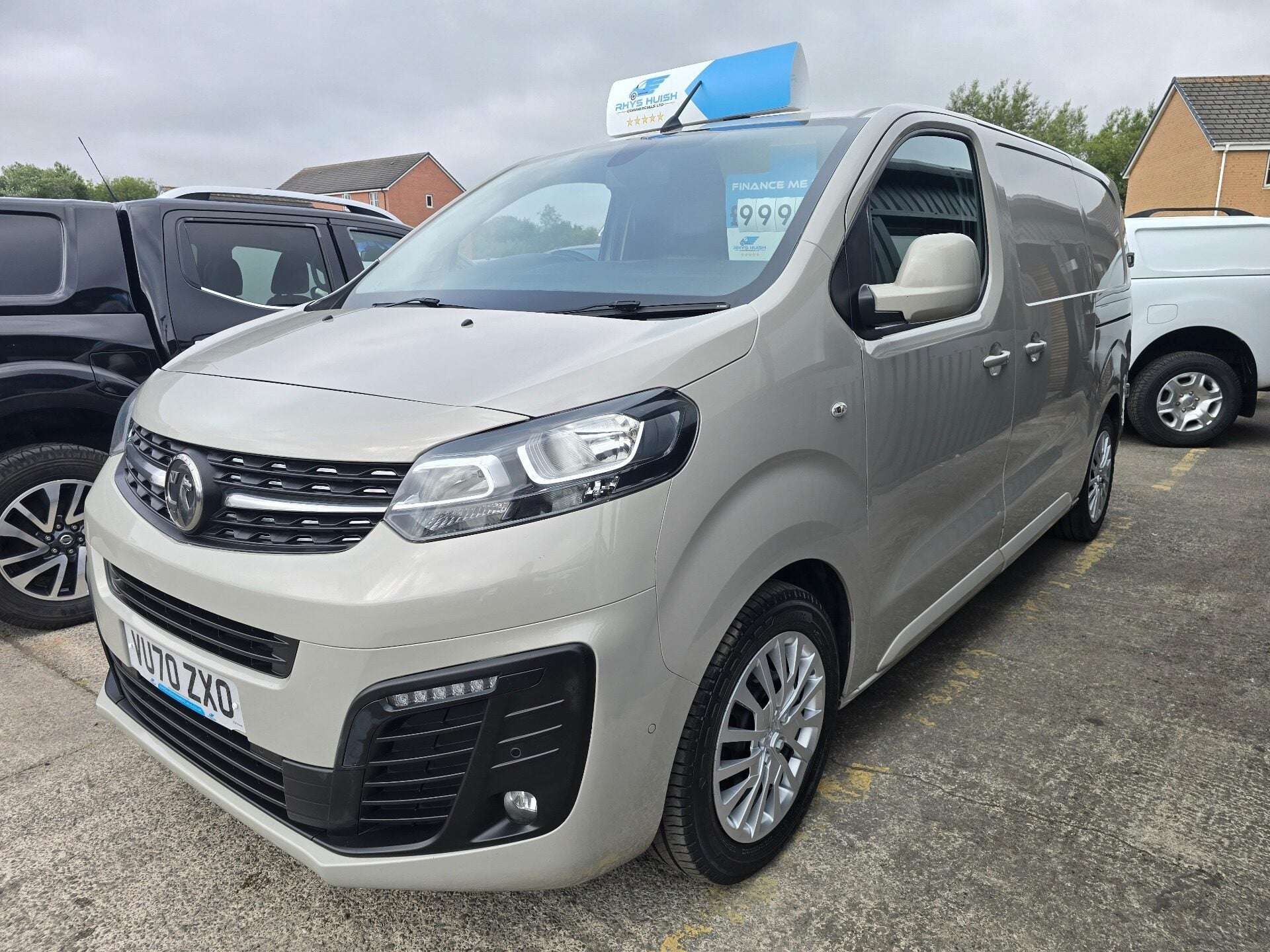 A 2020 VAUXHALL VIVARO L1H1 2700 SPORTIVE S/S A 2020 VAUXHALL VIVARO L1H1 2700 SPORTIVE S/S