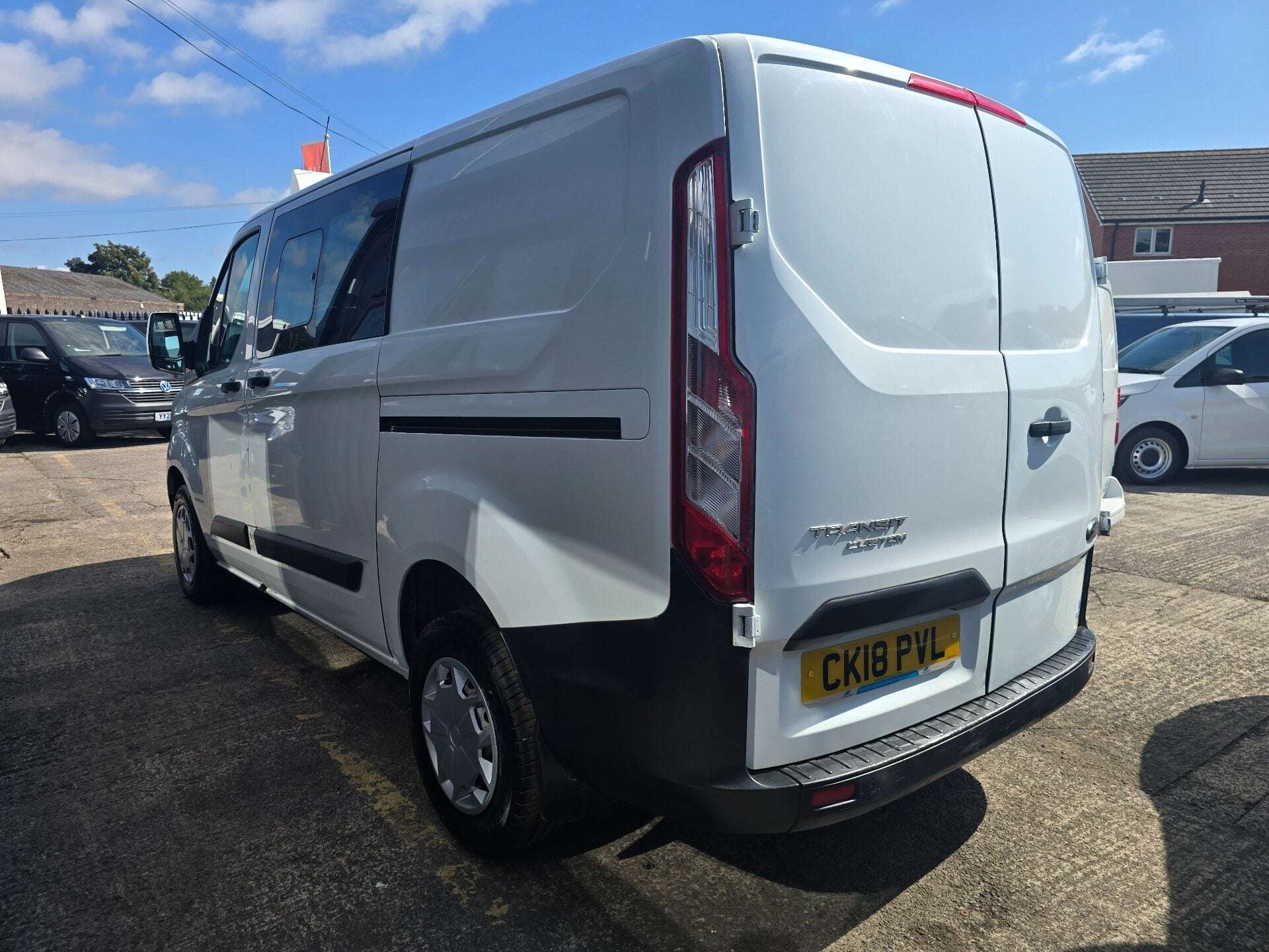 A 2018 FORD TRANSIT CUSTOM 300 BASE DCIV L1 H1 A 2018 FORD TRANSIT CUSTOM 300 BASE DCIV L1 H1