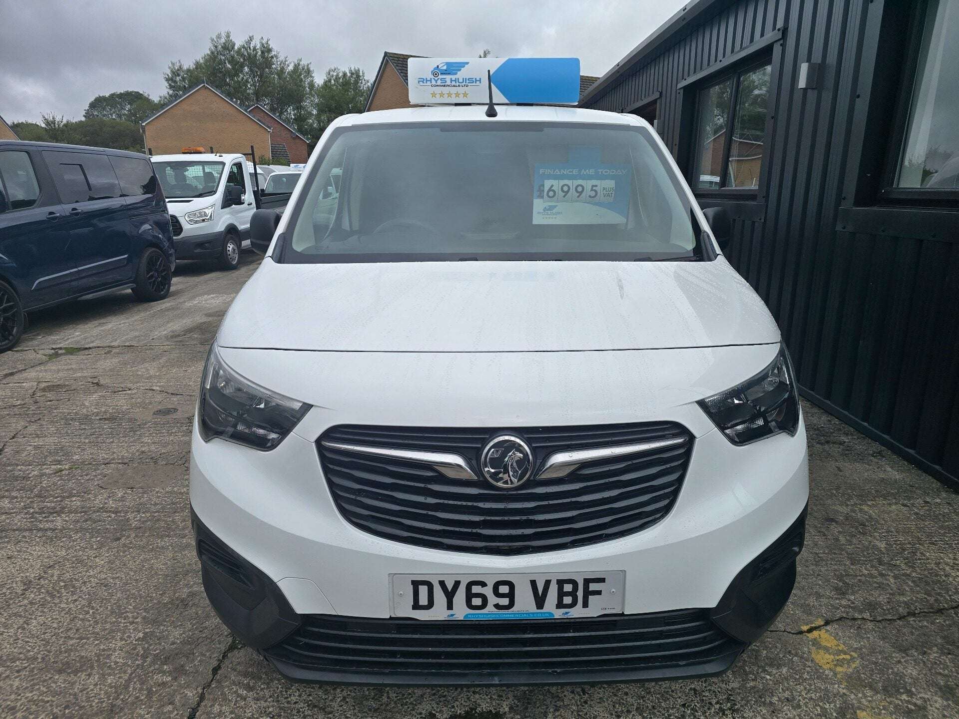 A 2019 VAUXHALL COMBO L2H1 2300 EDITION S/S A 2019 VAUXHALL COMBO L2H1 2300 EDITION S/S