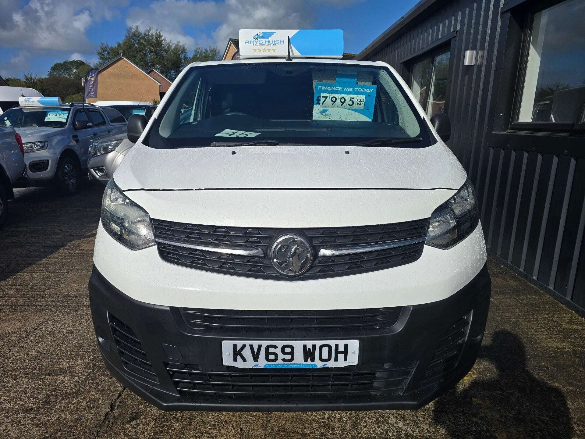 A 2020 VAUXHALL VIVARO L1H1 2700 EDITION S/S A 2020 VAUXHALL VIVARO L1H1 2700 EDITION S/S