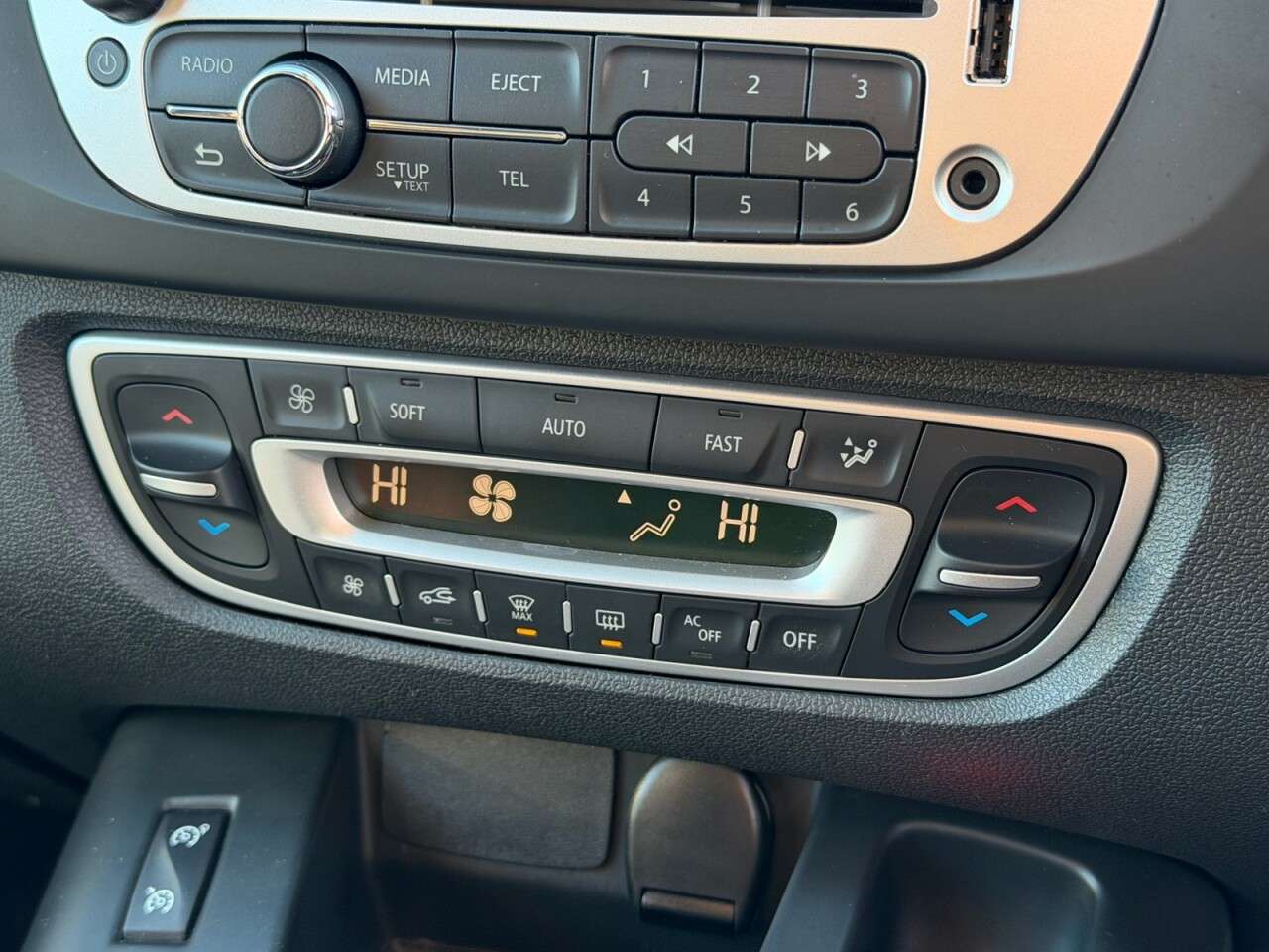 2014 RENAULT SCENIC 2014 RENAULT SCENIC