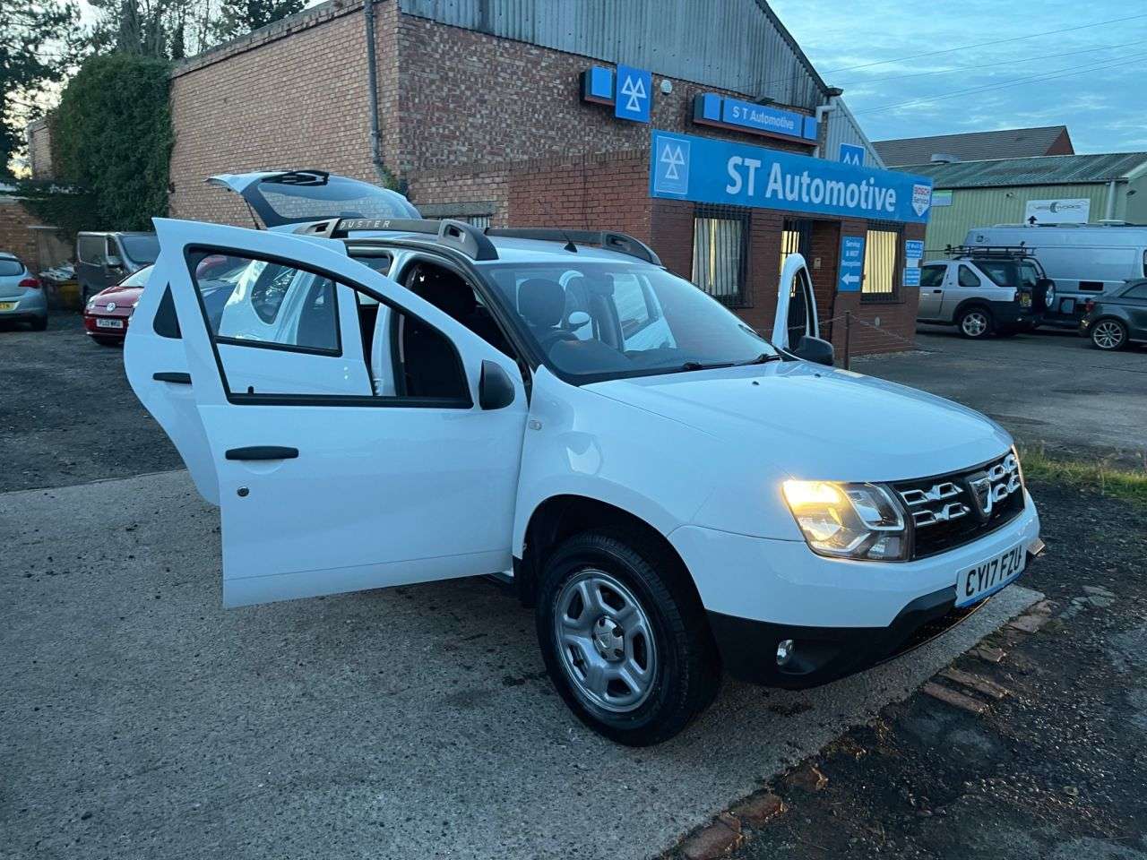 2017 DACIA DUSTER 2017 DACIA DUSTER