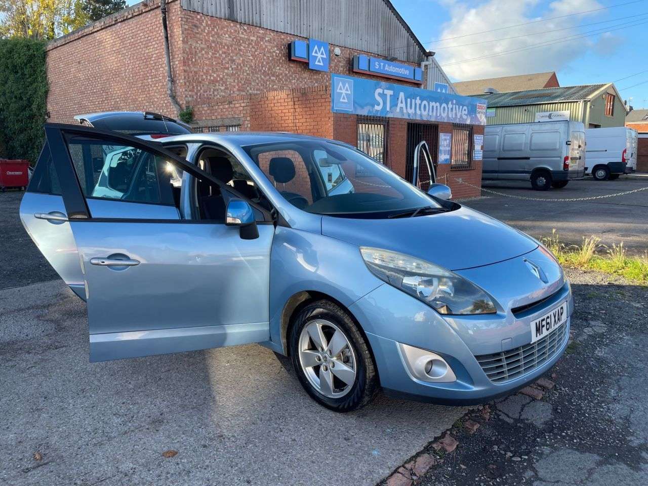 2011 RENAULT GRAND SCENIC 2011 RENAULT GRAND SCENIC