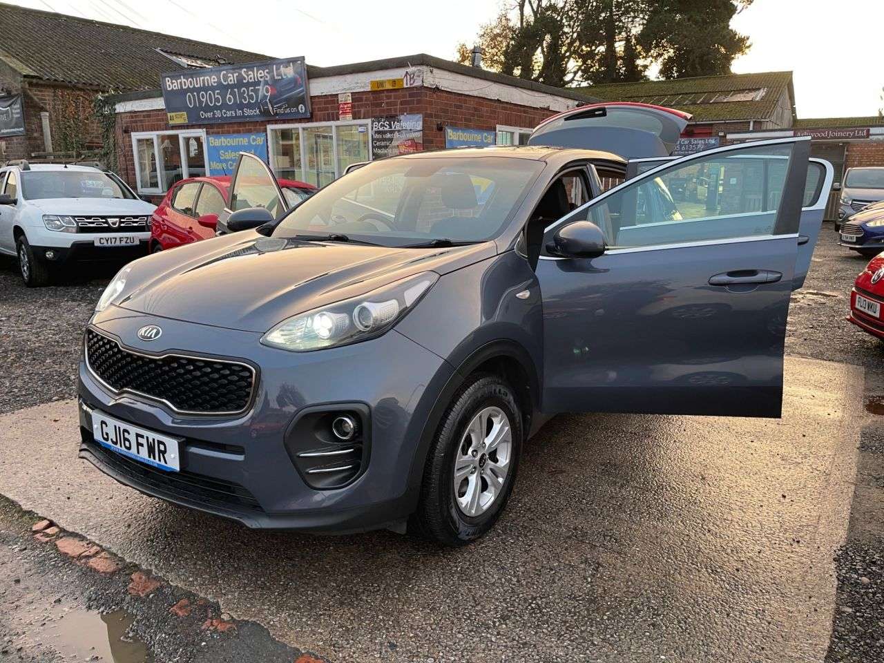 A 2016 KIA SPORTAGE 1.6 GDi 1 SUV 5dr Petrol Manual Euro 6 (130 bhp) A 2016 KIA SPORTAGE 1.6 GDi 1 SUV 5dr Petrol Manual Euro 6 (130 bhp)