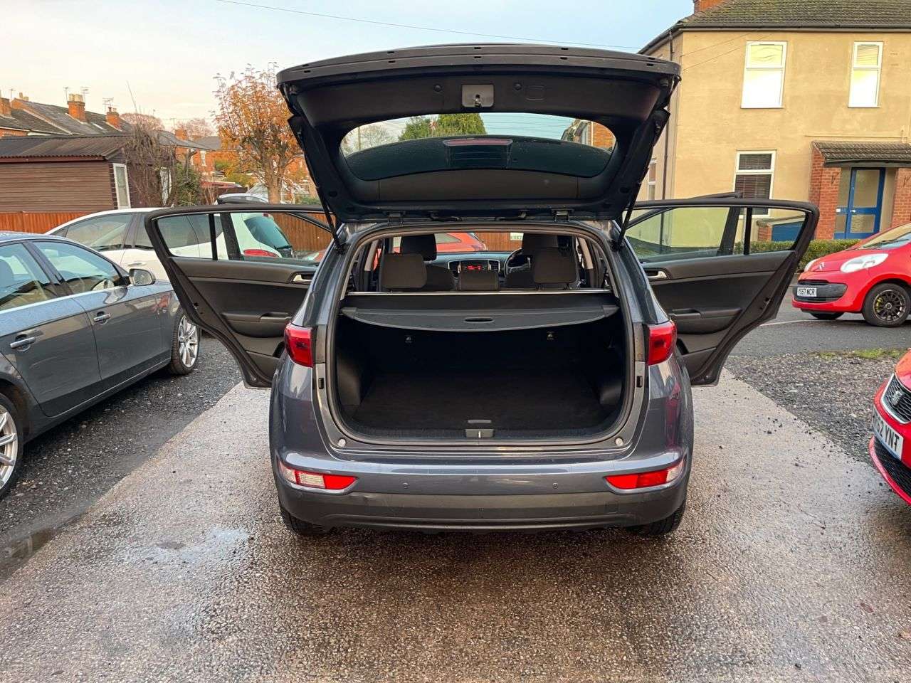 A 2016 KIA SPORTAGE 1.6 GDi 1 SUV 5dr Petrol Manual Euro 6 (130 bhp) A 2016 KIA SPORTAGE 1.6 GDi 1 SUV 5dr Petrol Manual Euro 6 (130 bhp)