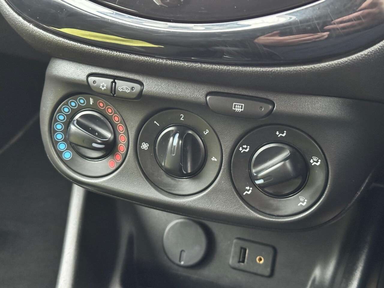 2015 VAUXHALL CORSA 2015 VAUXHALL CORSA