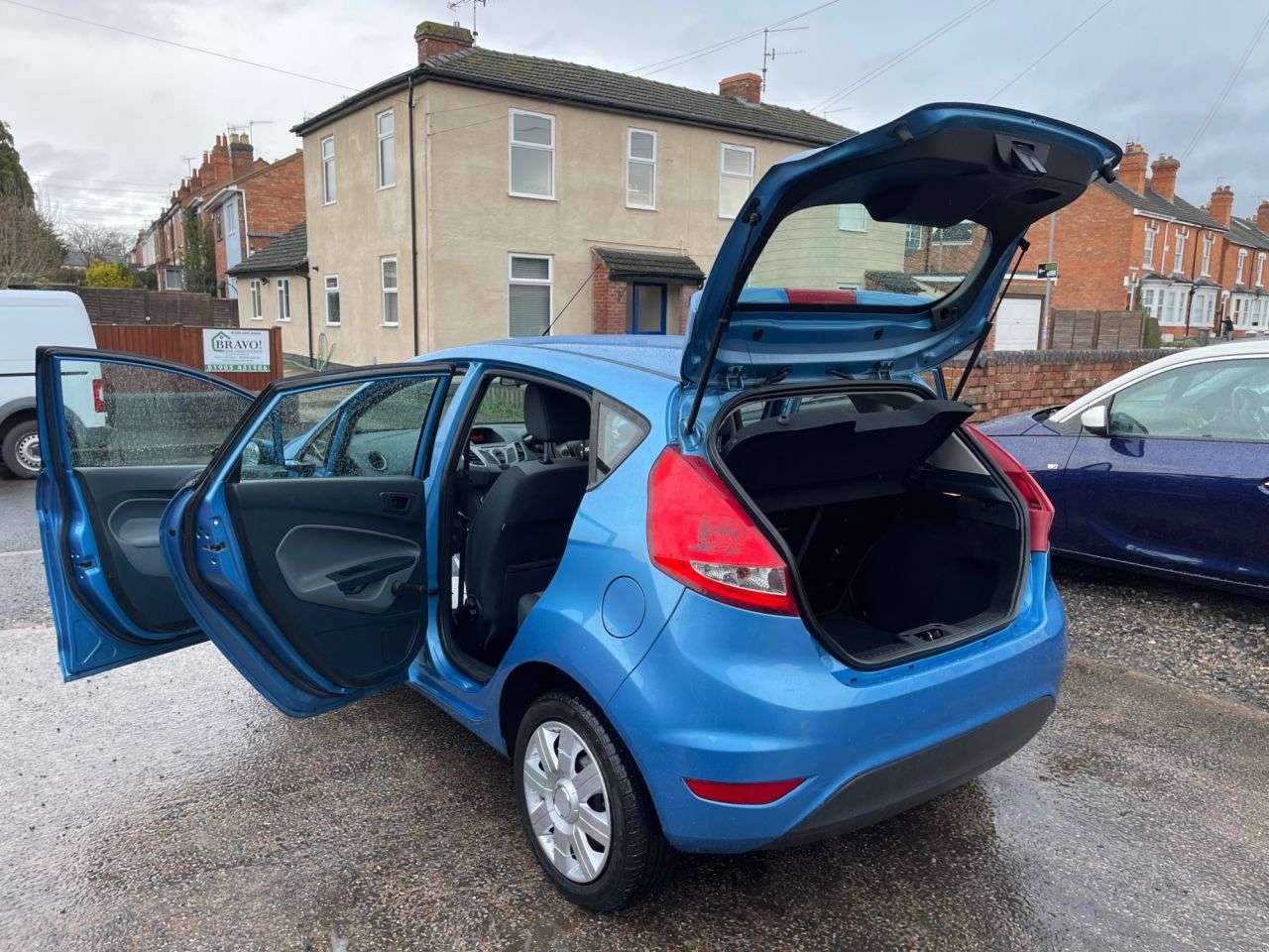 A 2010 FORD FIESTA 1.25 Edge Hatchback 5dr Petrol Manual (127 g/km, 59 bhp) A 2010 FORD FIESTA 1.25 Edge Hatchback 5dr Petrol Manual (127 g/km, 59 bhp)