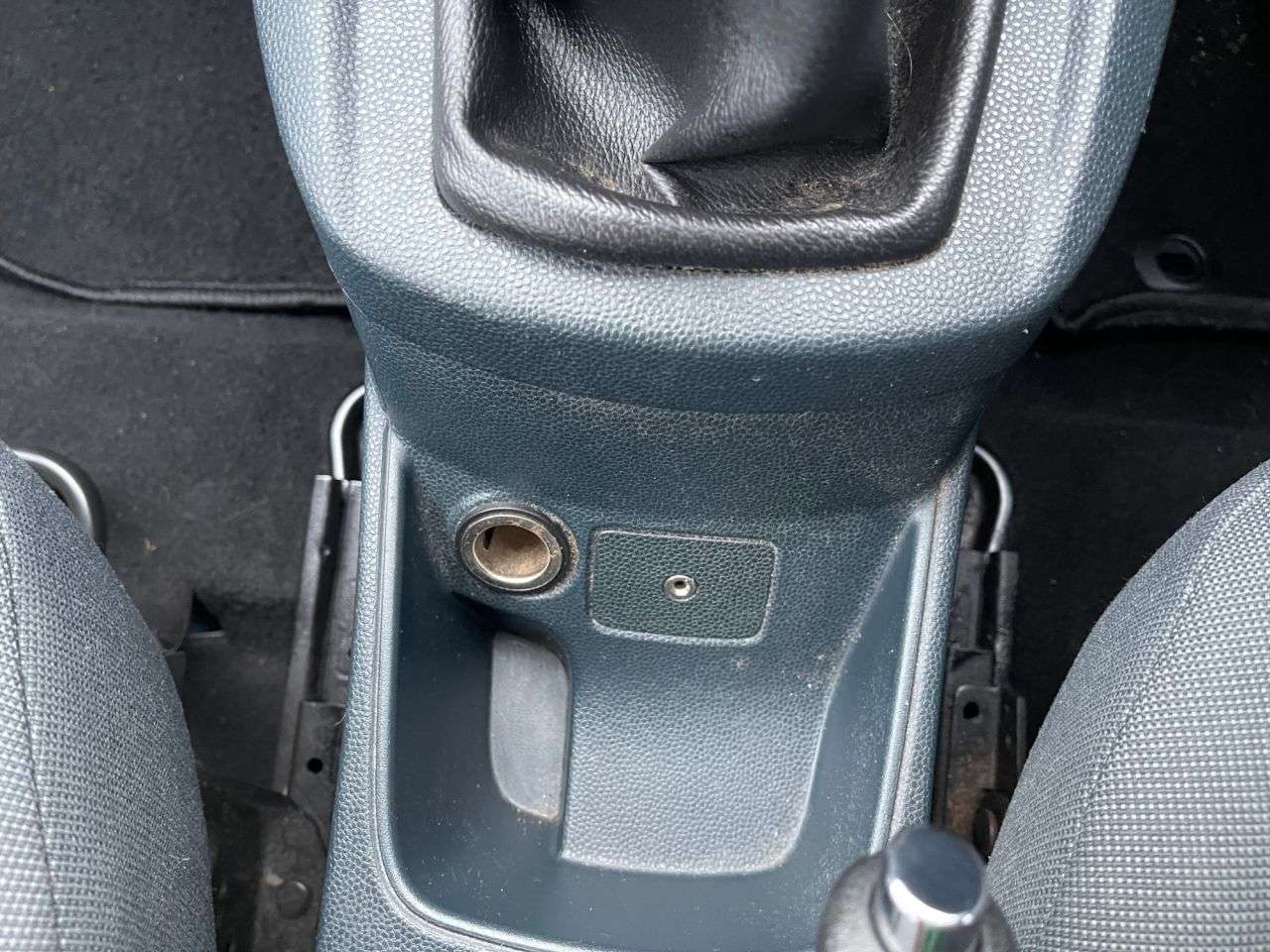 2010 FORD FIESTA 2010 FORD FIESTA