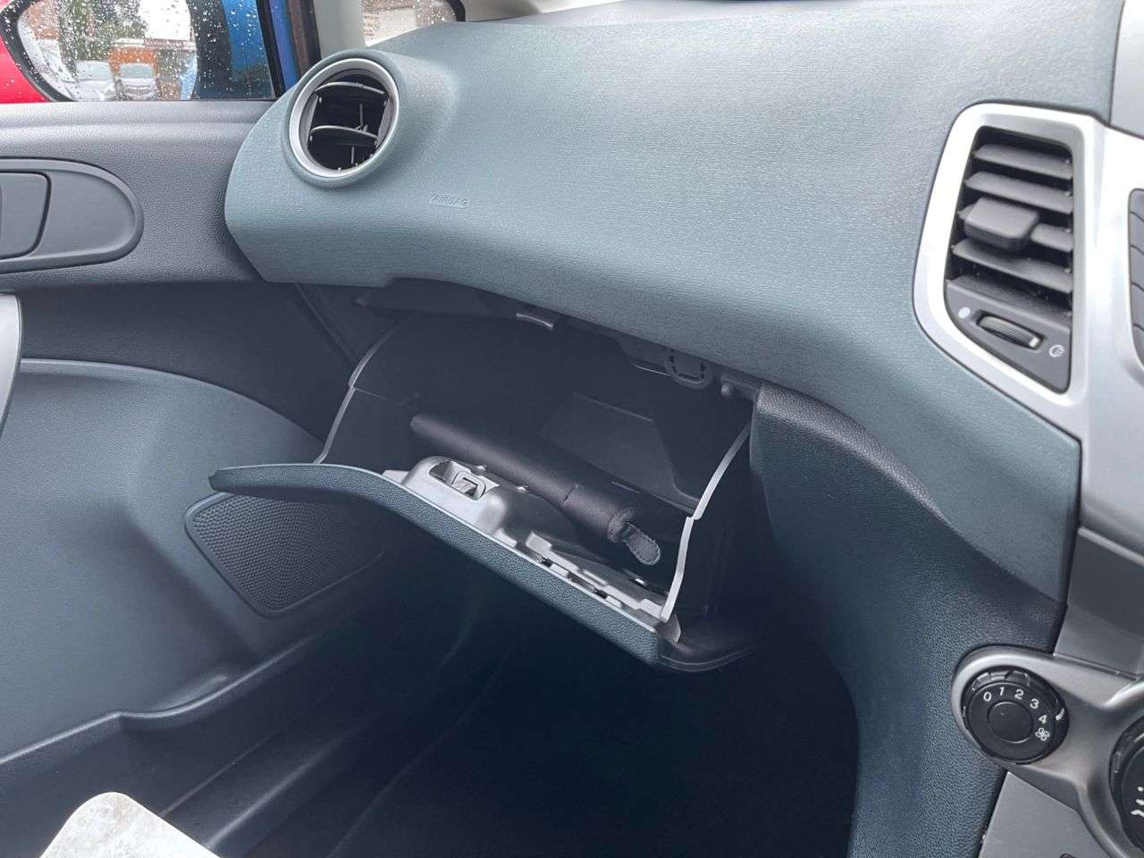 2010 FORD FIESTA 2010 FORD FIESTA