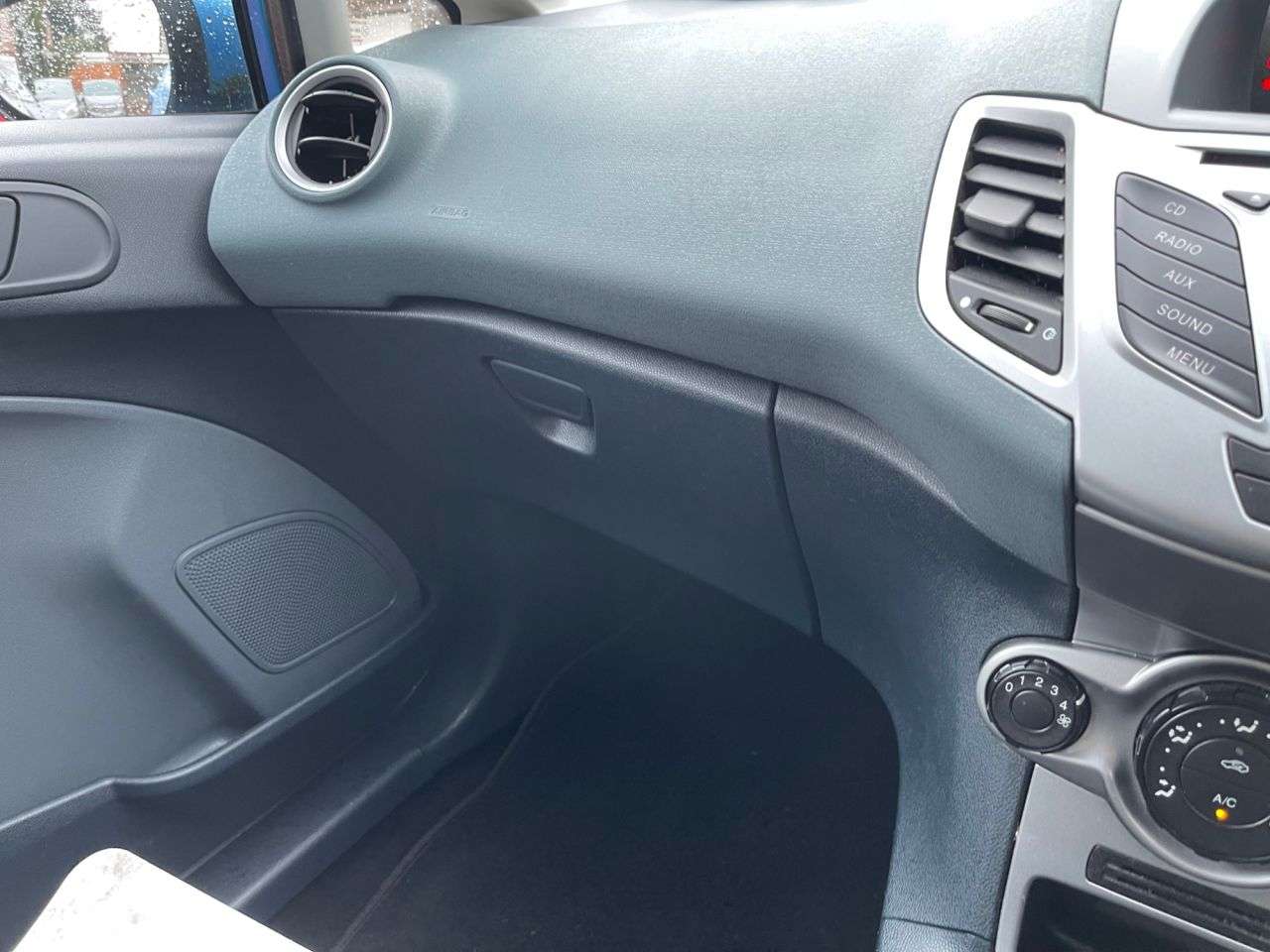 2010 FORD FIESTA 2010 FORD FIESTA