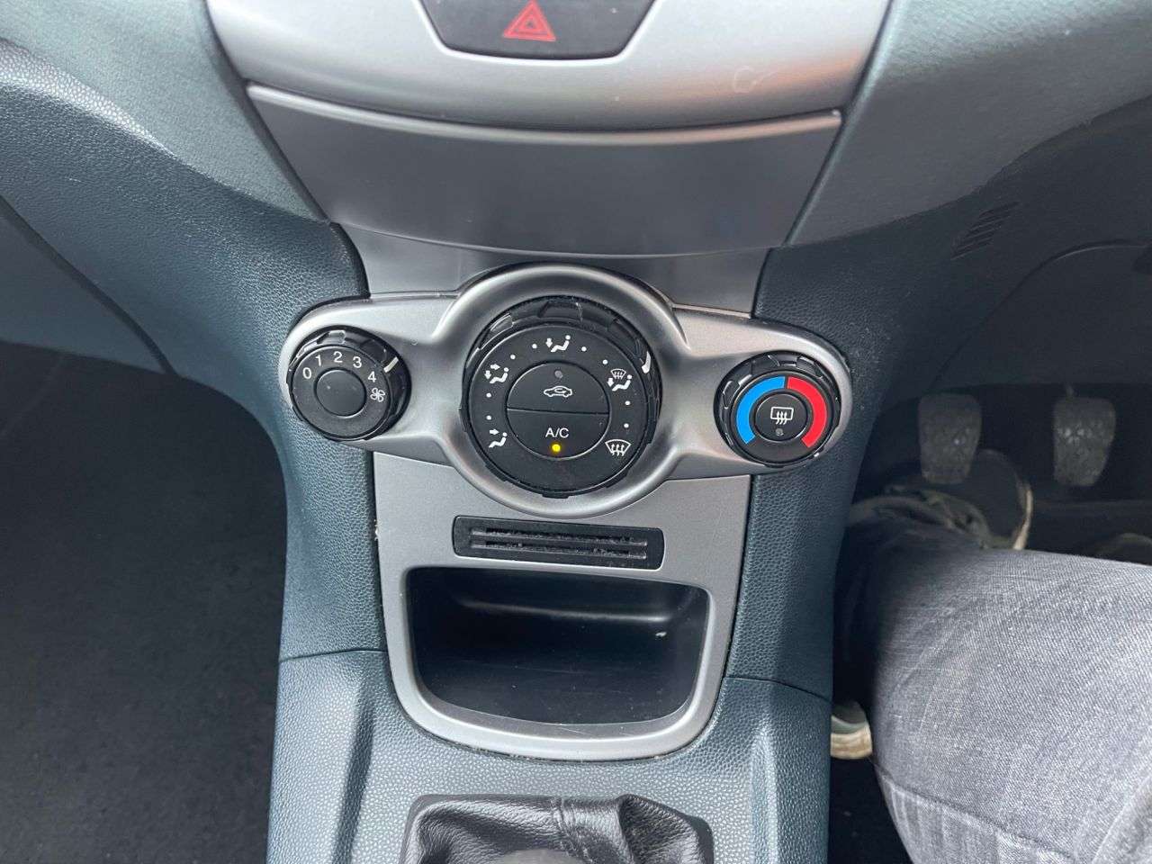 2010 FORD FIESTA 2010 FORD FIESTA