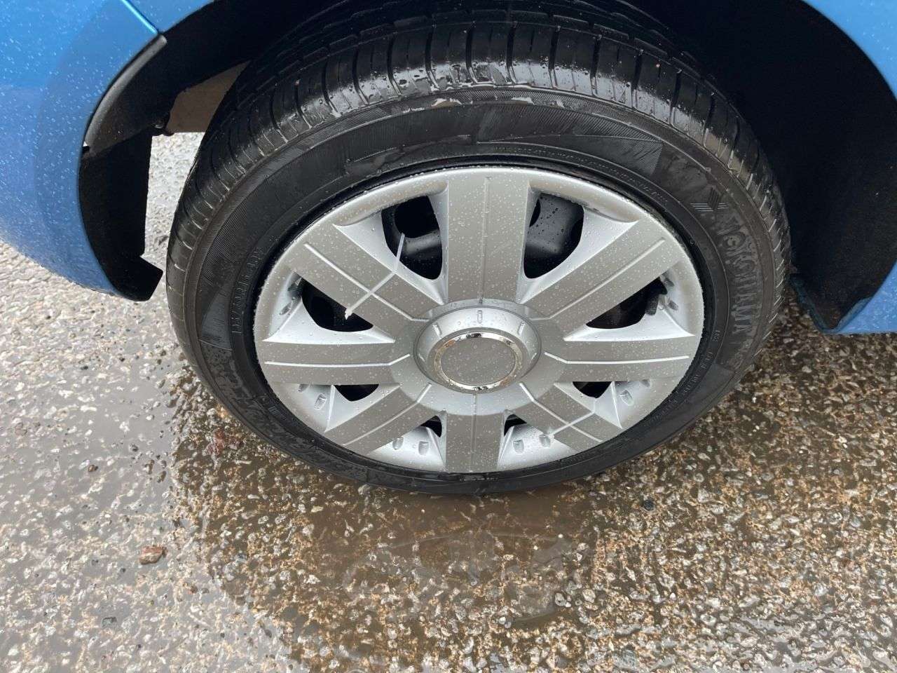 2010 FORD FIESTA 2010 FORD FIESTA