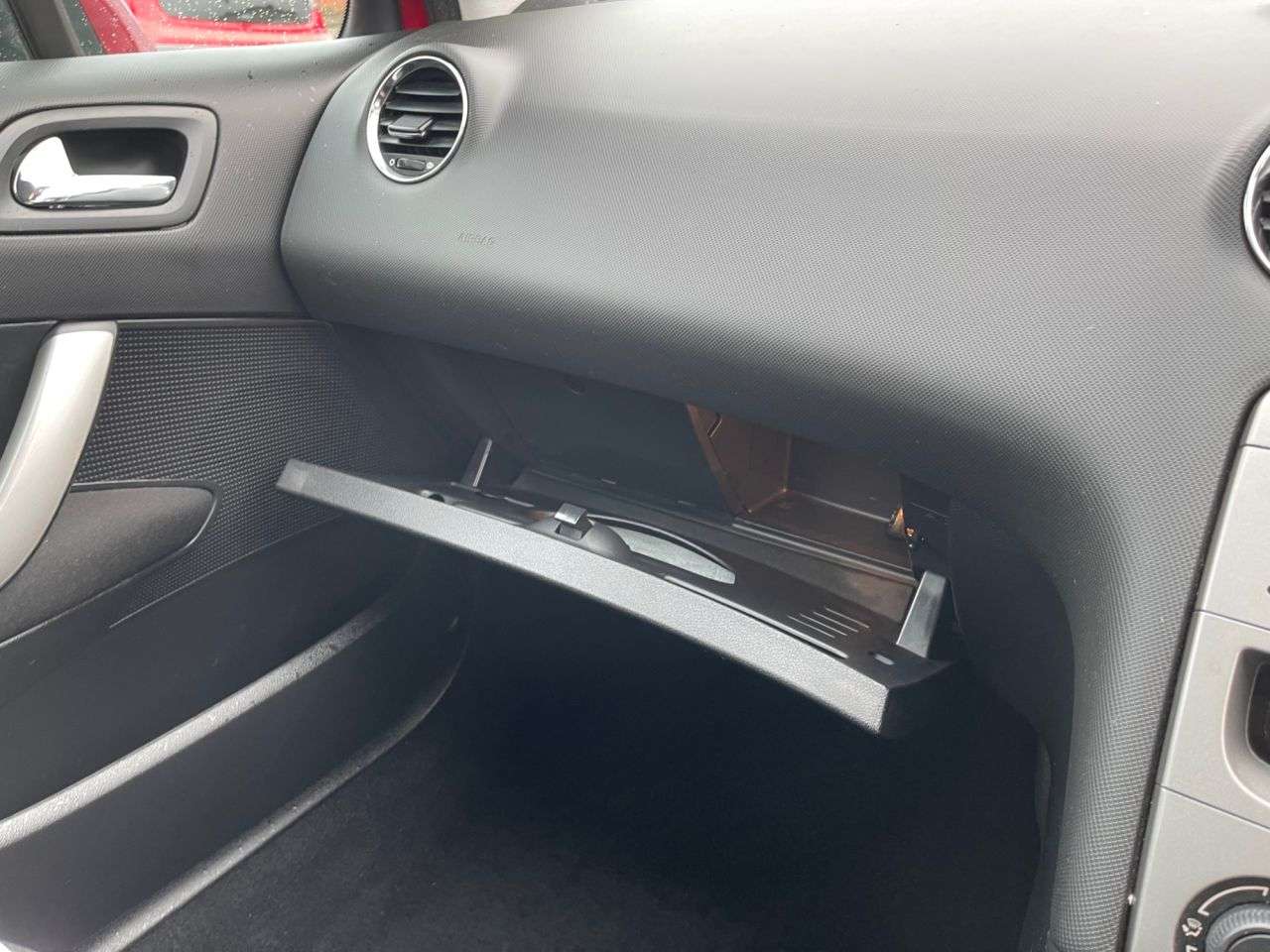 2013 PEUGEOT 308 2013 PEUGEOT 308