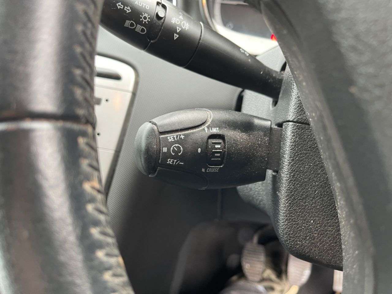 2013 PEUGEOT 308 2013 PEUGEOT 308