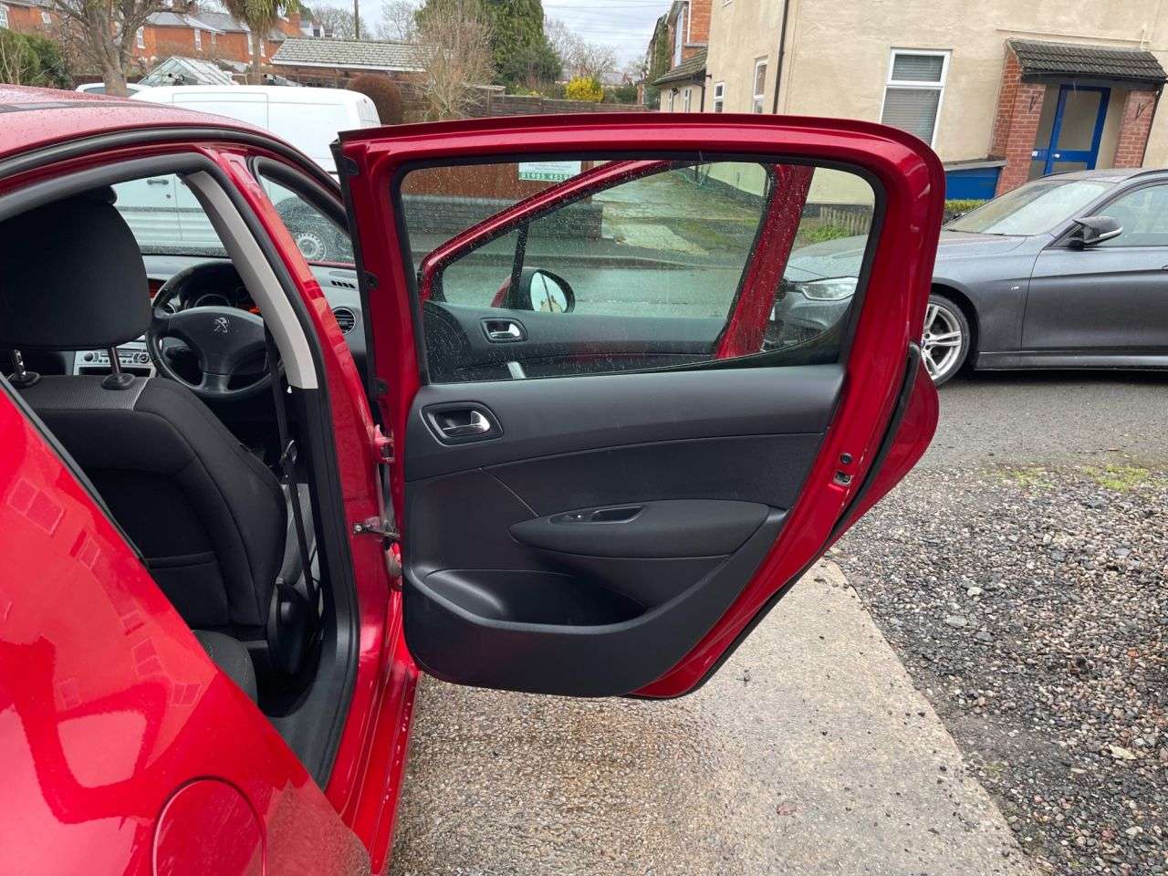 2013 PEUGEOT 308 2013 PEUGEOT 308