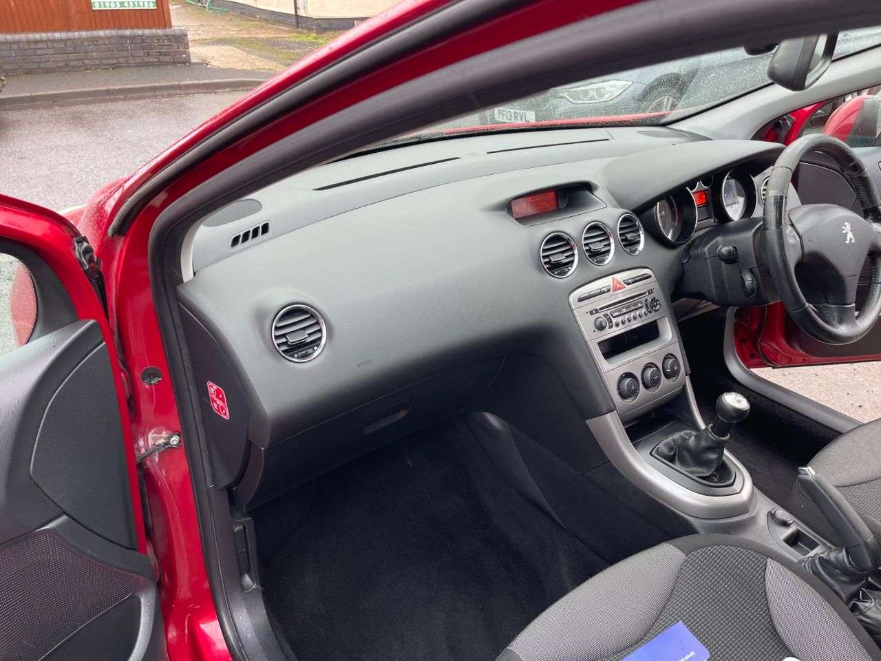 2013 PEUGEOT 308 2013 PEUGEOT 308