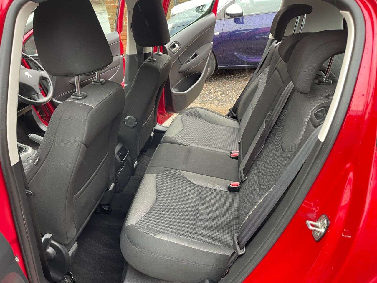 2013 PEUGEOT 308 2013 PEUGEOT 308