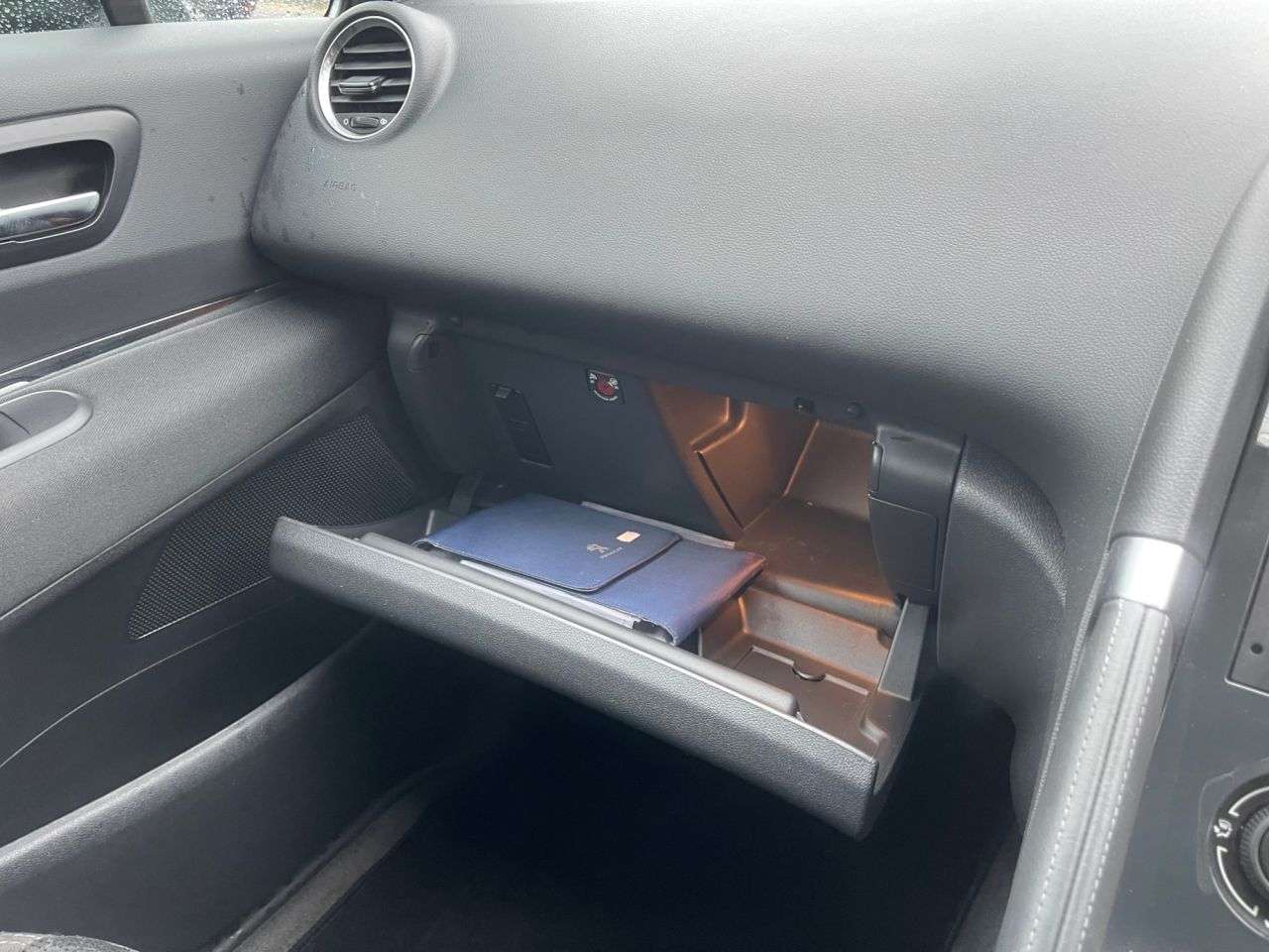 2014 PEUGEOT 3008 2014 PEUGEOT 3008