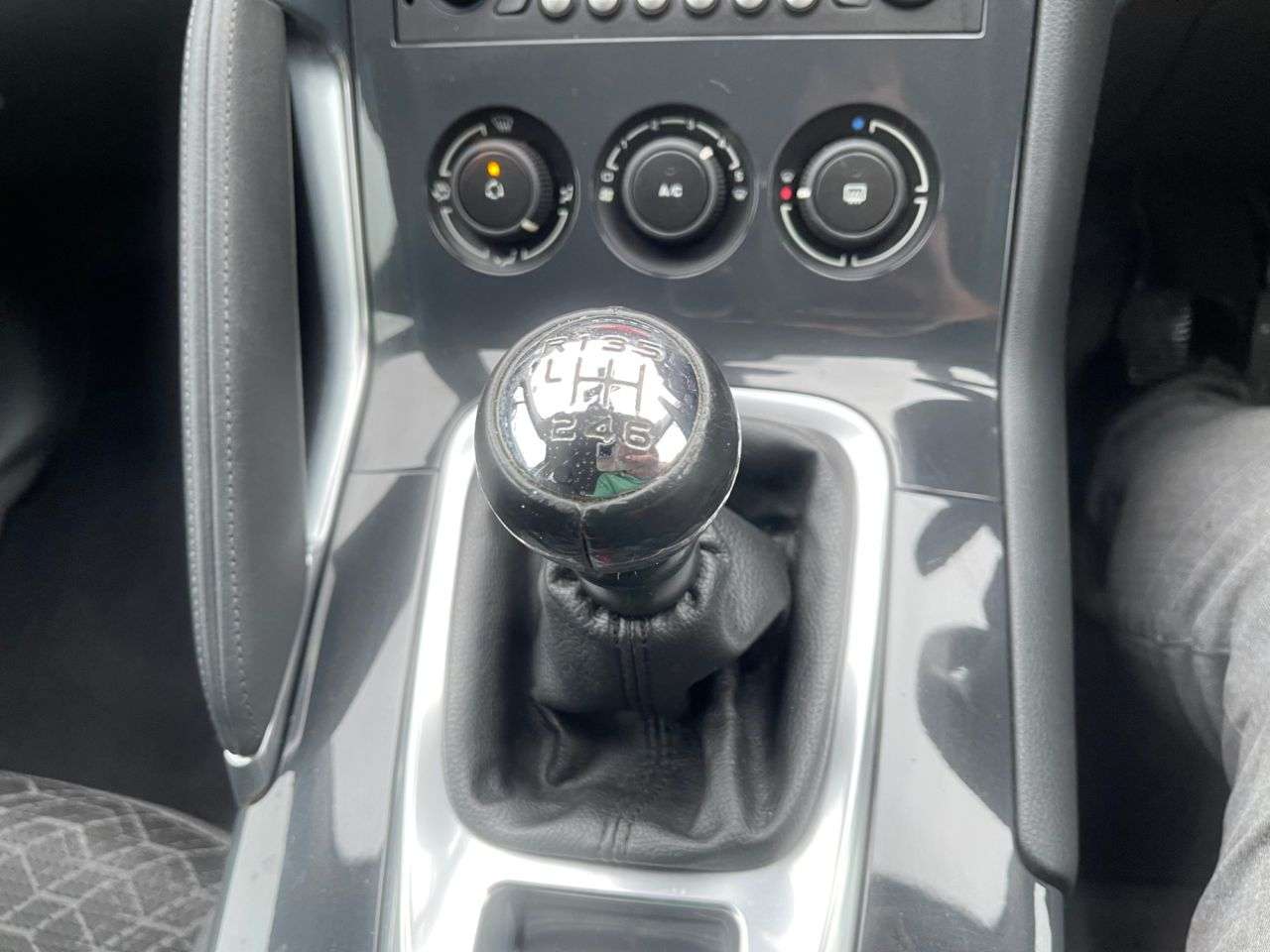 2014 PEUGEOT 3008 2014 PEUGEOT 3008