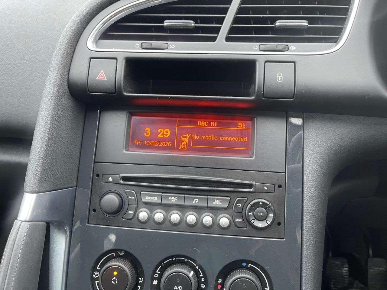 2014 PEUGEOT 3008 2014 PEUGEOT 3008