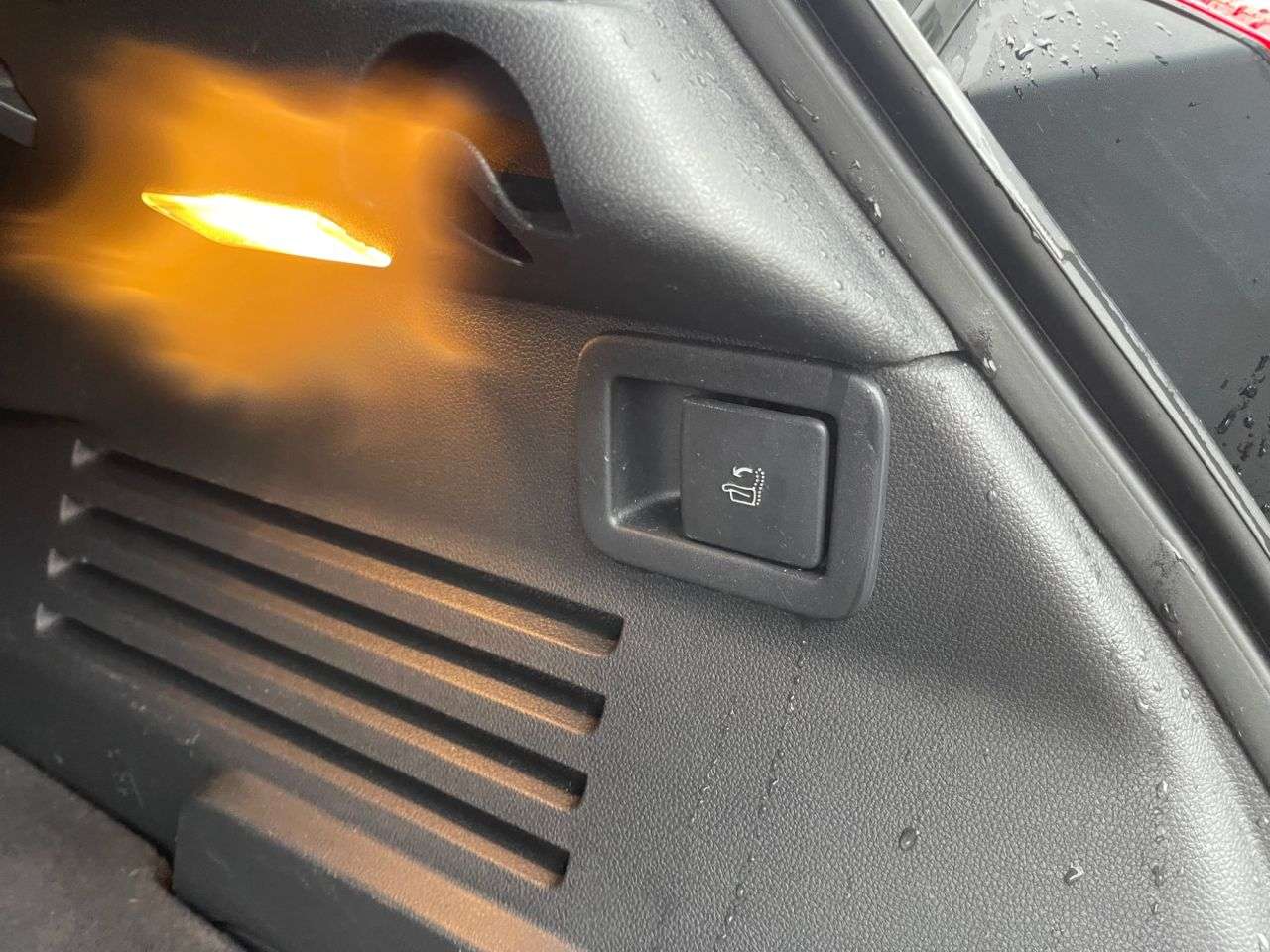 2014 PEUGEOT 3008 2014 PEUGEOT 3008