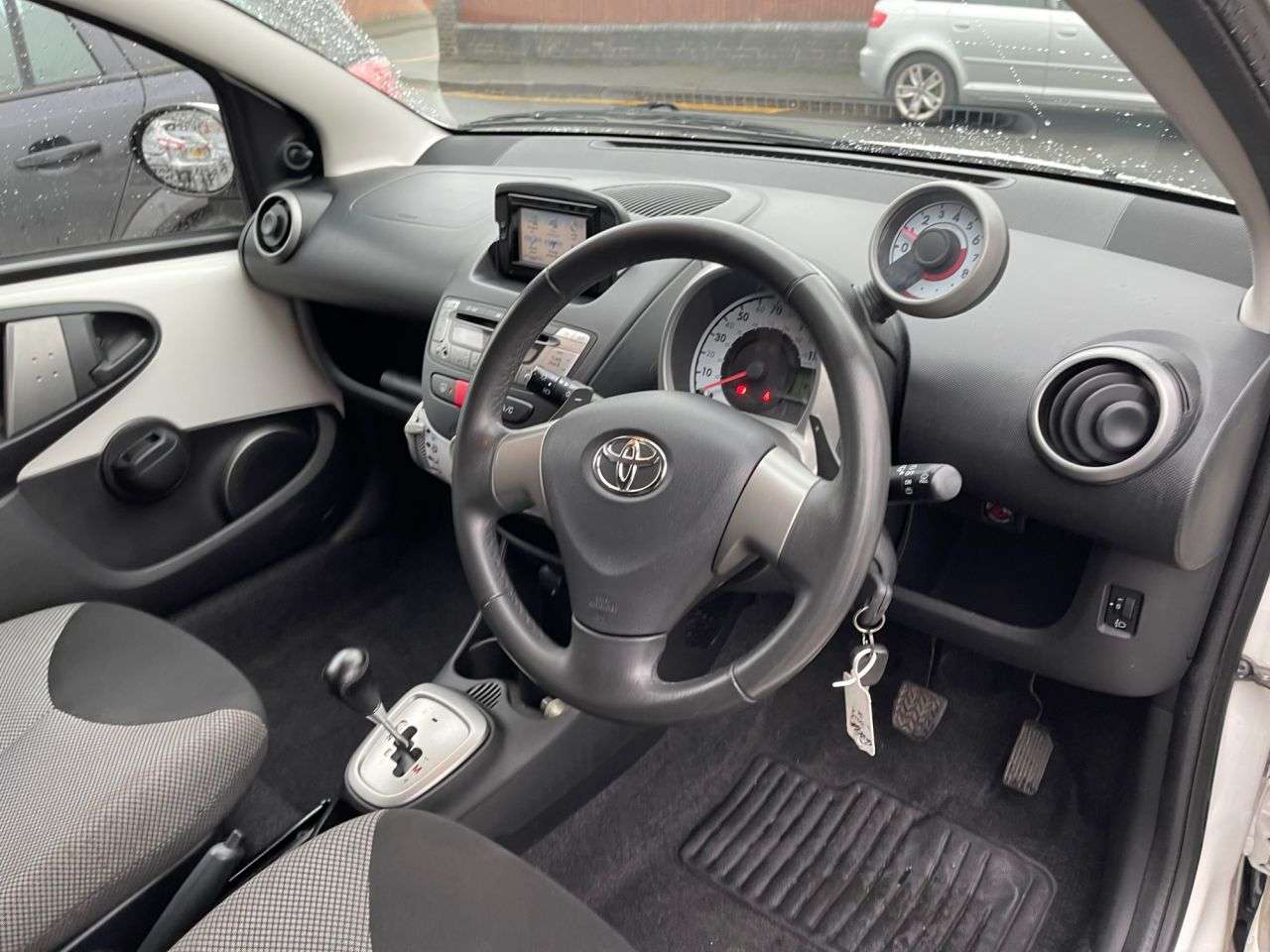 2013 TOYOTA AYGO 2013 TOYOTA AYGO