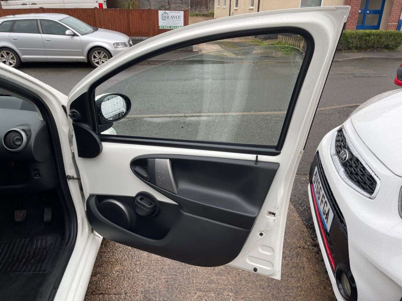 2013 TOYOTA AYGO 2013 TOYOTA AYGO