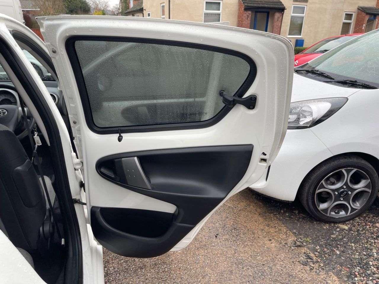 2013 TOYOTA AYGO 2013 TOYOTA AYGO